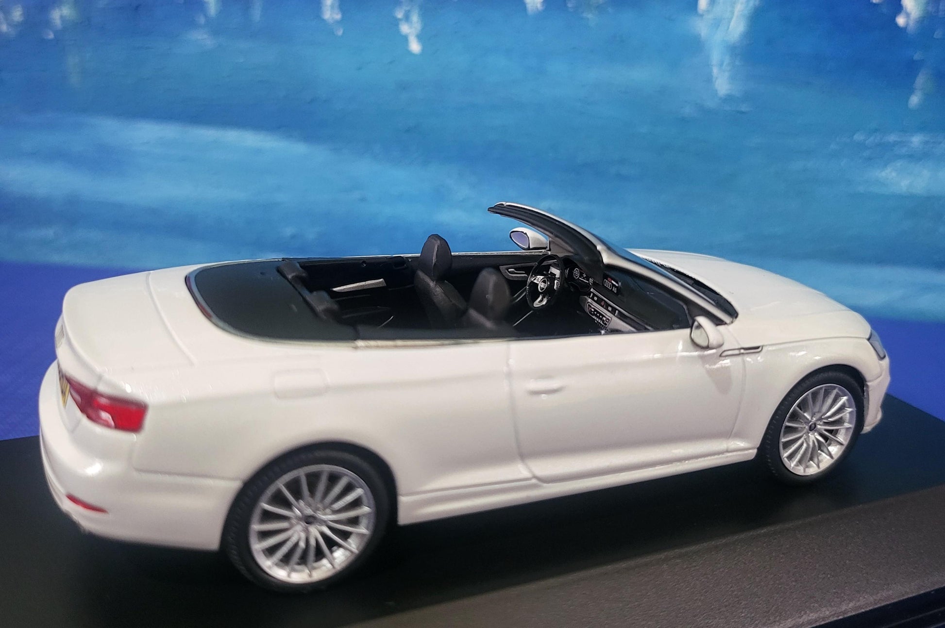 Personalized Name Plate 1:43 Audi A5 Cabriolet Tofana White Diecast Car – Spark Dealer Edition in Display Case, Highly Detailed