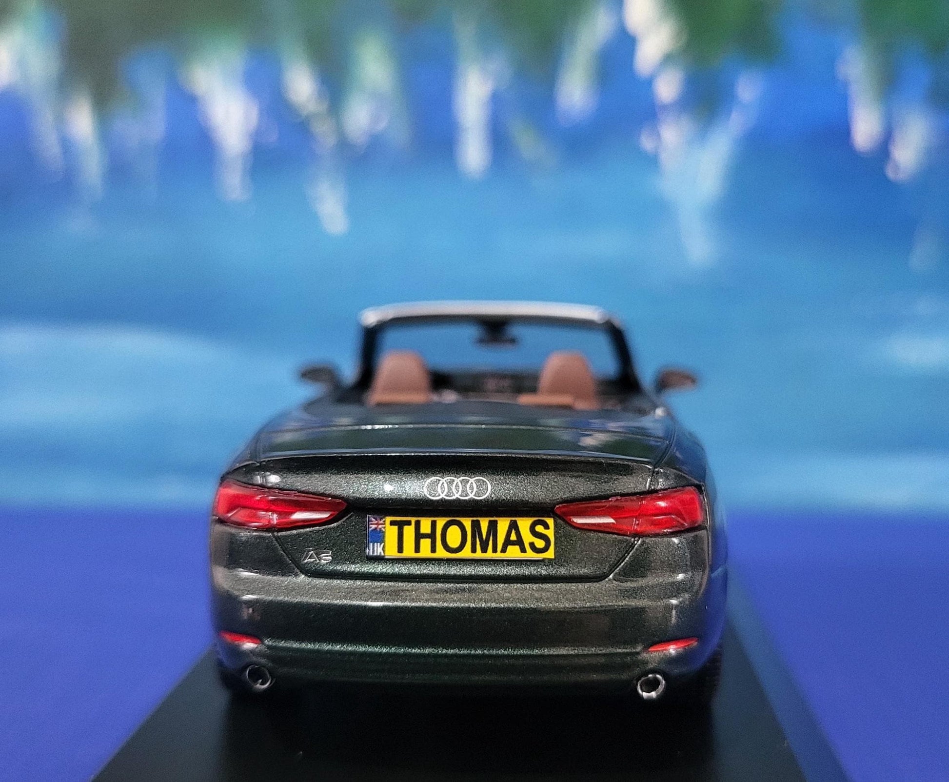 Personalized Name Plate 1:43 Audi A5 Cabriolet Gotland Green Metallic Diecast Car – Spark Dealer Edition in Display Case, Detailed