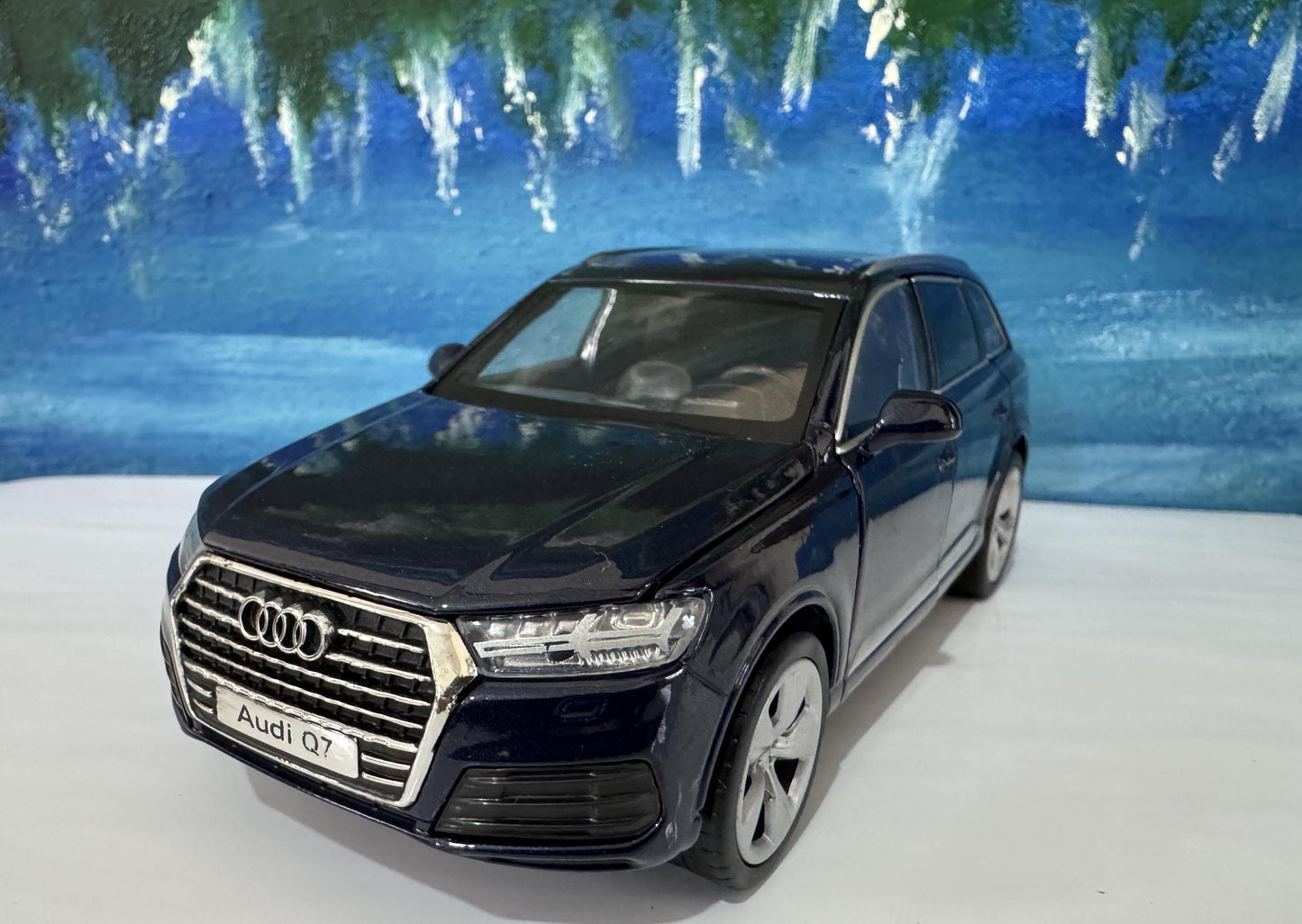 Audi Q7 1:32 Scale Diecast Car – Personalized Plates Lights & Sounds – Opening Doors, Bonnet and Boot – Gift for him, her. Metallic Blue