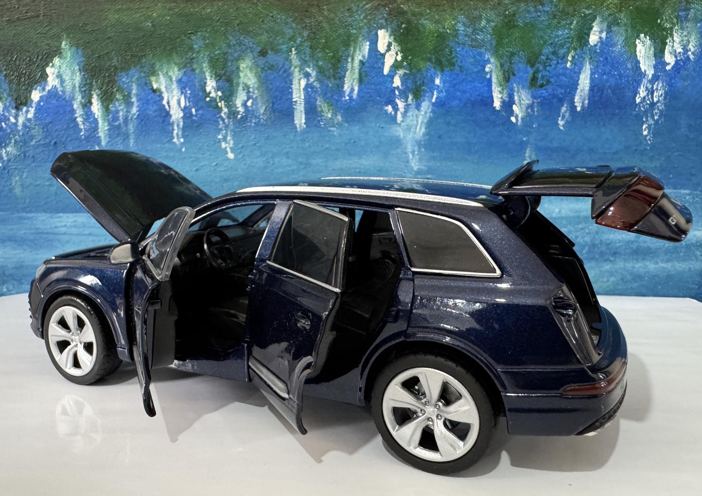 Audi Q7 1:32 Scale Diecast Car – Personalized Plates Lights & Sounds – Opening Doors, Bonnet and Boot – Gift for him, her. Metallic Blue