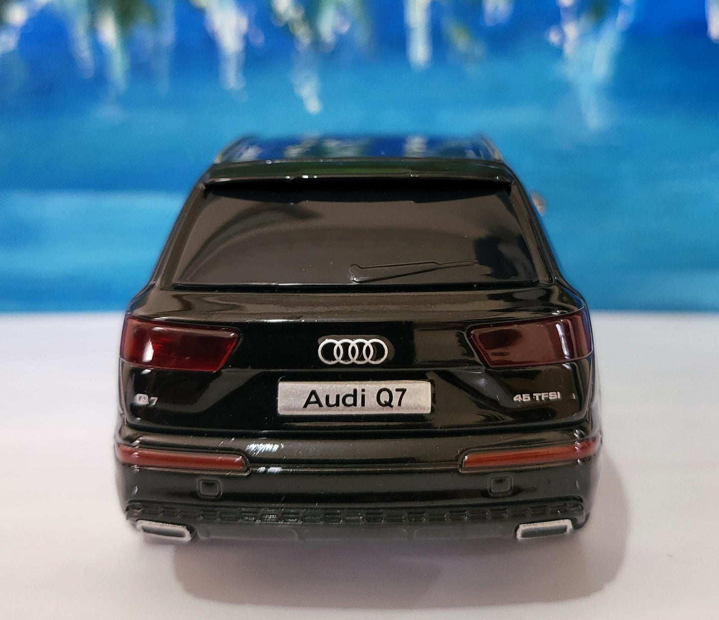 Black Audi Q7 Diecast Car 1:32 Diecast – Personalized Plates Lights & Sounds – Opening Doors, Bonnet and Boot – Gift for husband, wife, boy