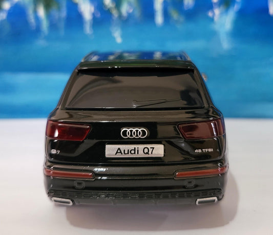 Black Audi Q7 Diecast Car 1:32 Diecast – Personalized Plates Lights & Sounds – Opening Doors, Bonnet and Boot – Gift for husband, wife, boy