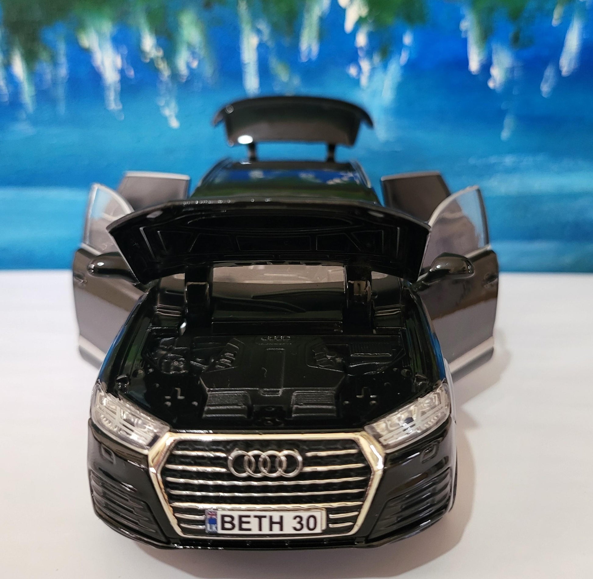 Black Audi Q7 Diecast Car 1:32 Diecast – Personalized Plates Lights & Sounds – Opening Doors, Bonnet and Boot – Gift for husband, wife, boy