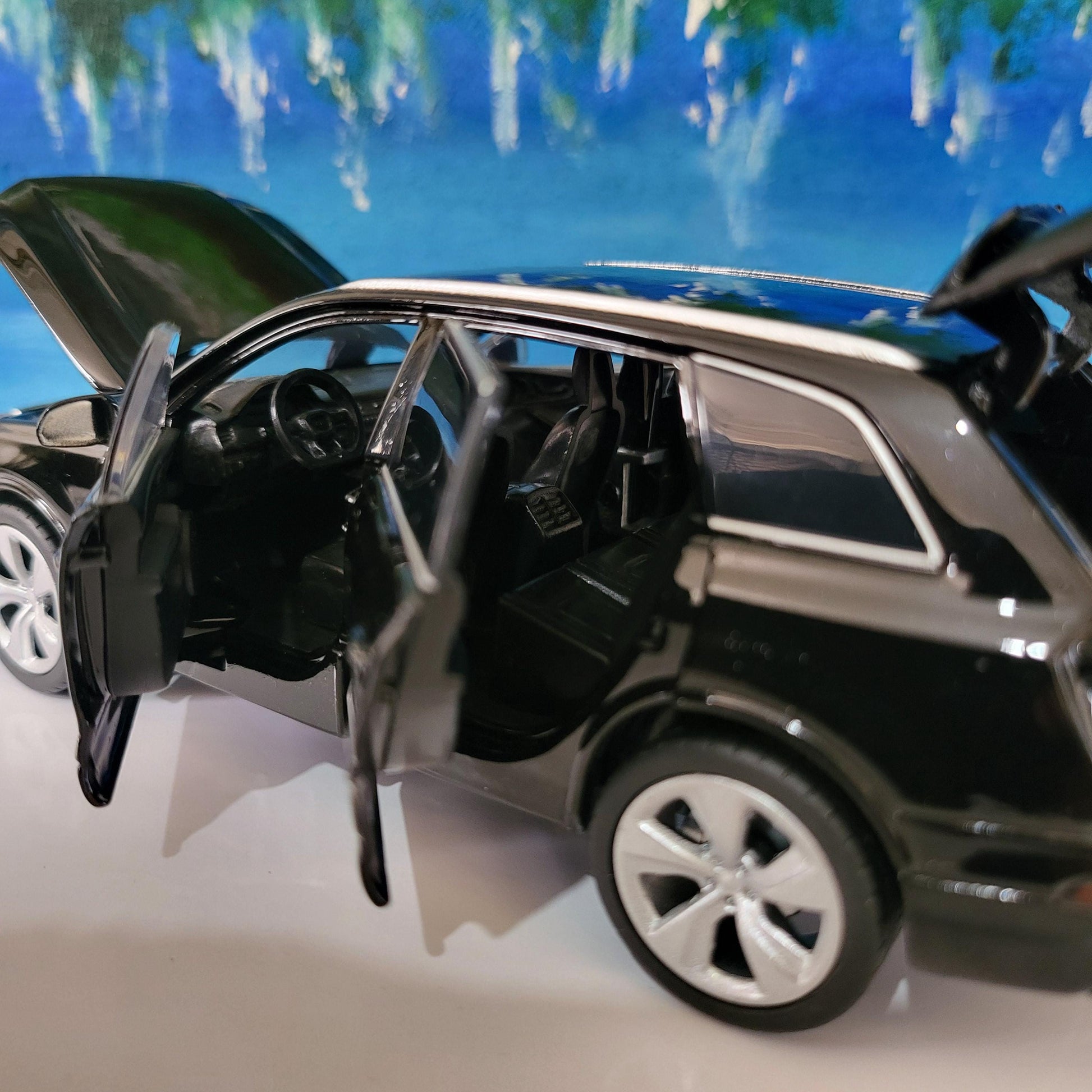 Black Audi Q7 Diecast Car 1:32 Diecast – Personalized Plates Lights & Sounds – Opening Doors, Bonnet and Boot – Gift for husband, wife, boy