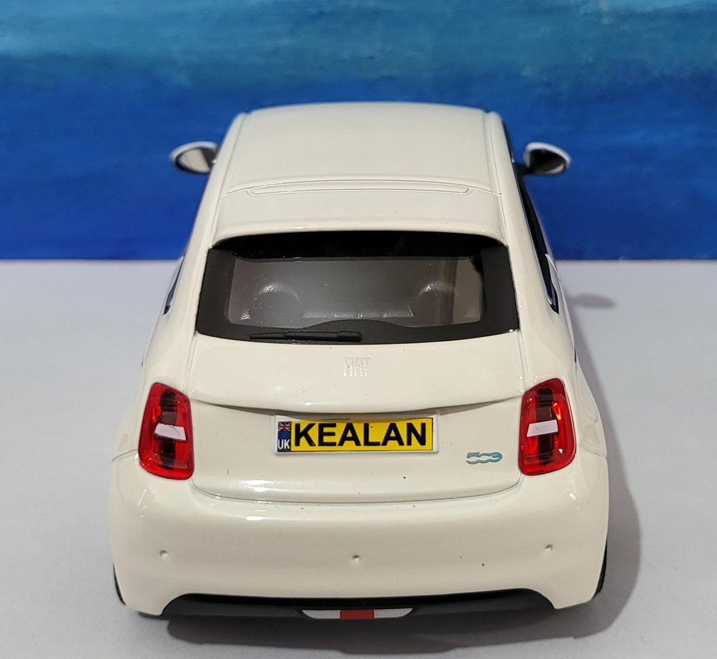Personalised Plate FIAT 500e 1:24Scale Toy Car - Model-Gift for Boy, Girl, Dad, Mom, Uncle, Grandad - Birthday, Christmas Present-New Boxed