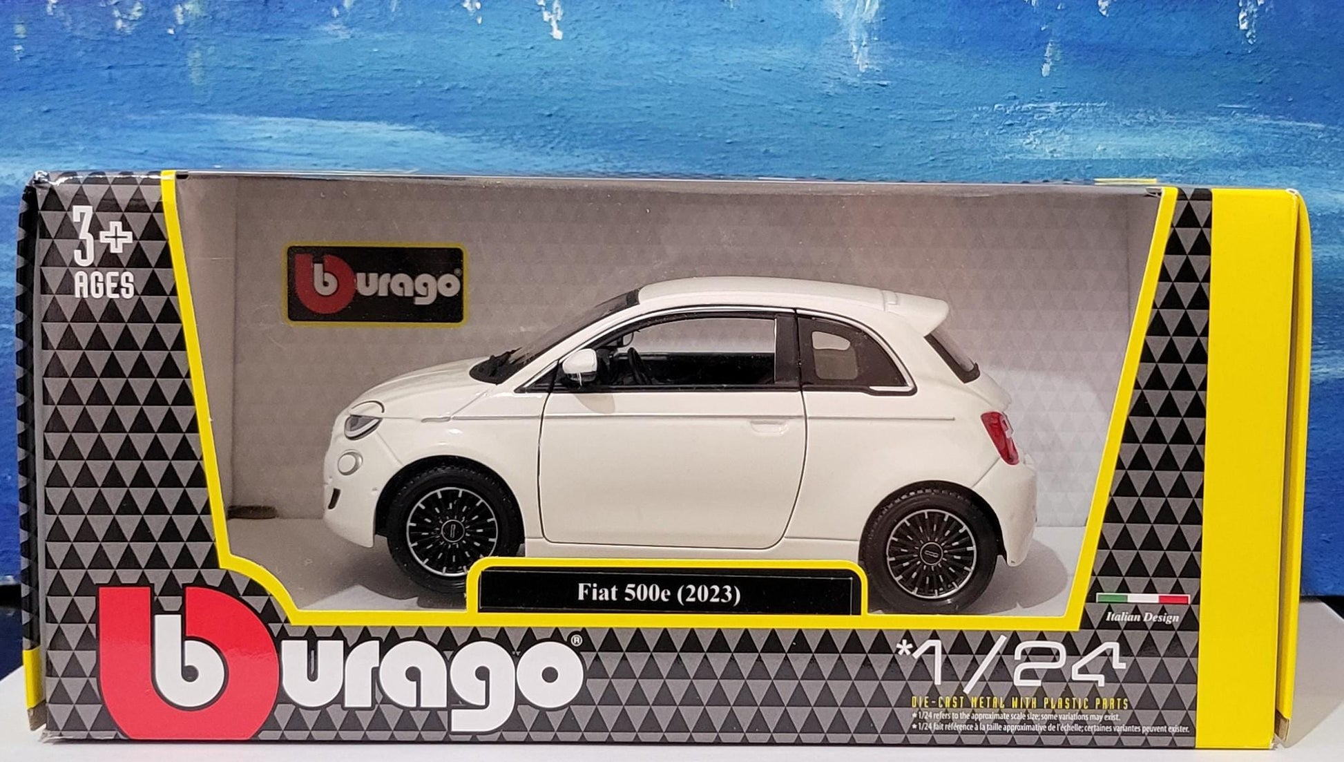 Personalised Plate FIAT 500e 1:24Scale Toy Car - Model-Gift for Boy, Girl, Dad, Mom, Uncle, Grandad - Birthday, Christmas Present-New Boxed