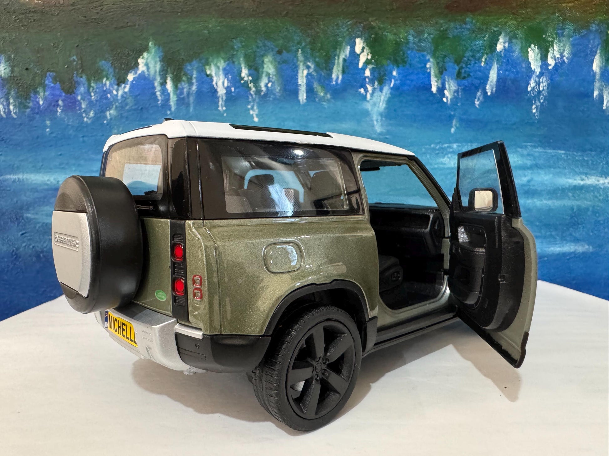Land Rover Defender 110 1:24 Scale by Welly, Personalized Plates, 2-Door Licensed Model, Gift for Boy Girl Dad Mom Grandad Birthday Boxed