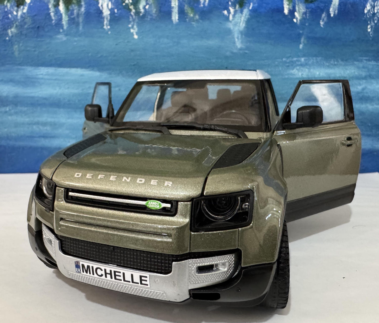 Land Rover Defender 110 1:24 Scale by Welly, Personalized Plates, 2-Door Licensed Model, Gift for Boy Girl Dad Mom Grandad Birthday Boxed