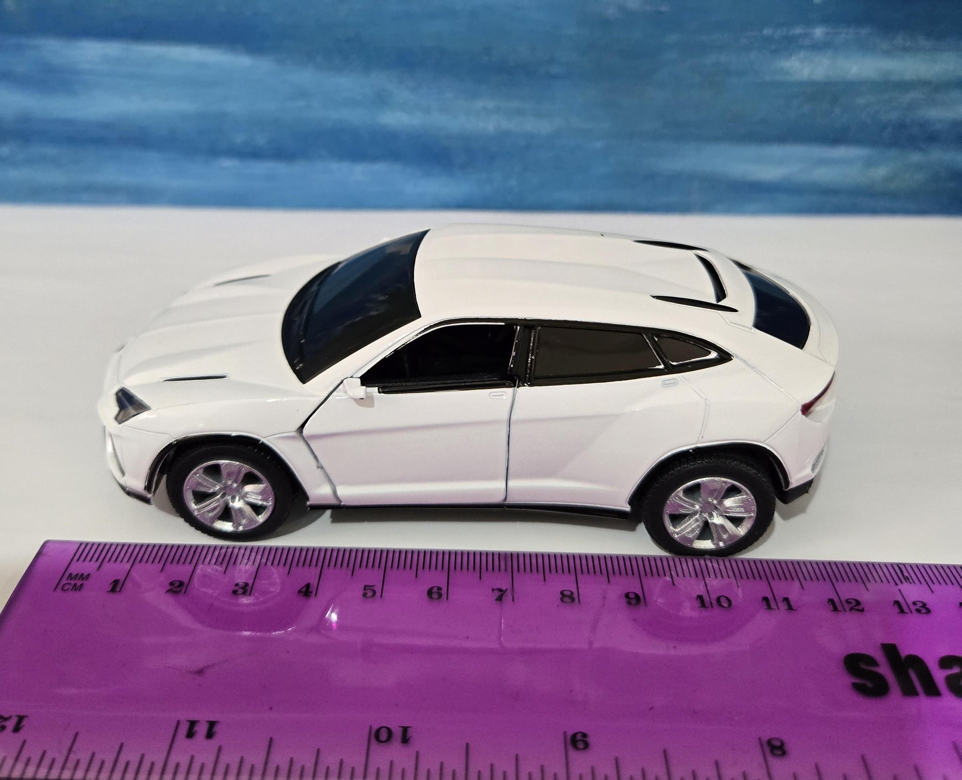 Lamborghini Urus White Personal Plate 1:36 Scale Model Car – Gift for Dad, Mom, Sister – Birthday Anniversary – Gift Sleeve Included