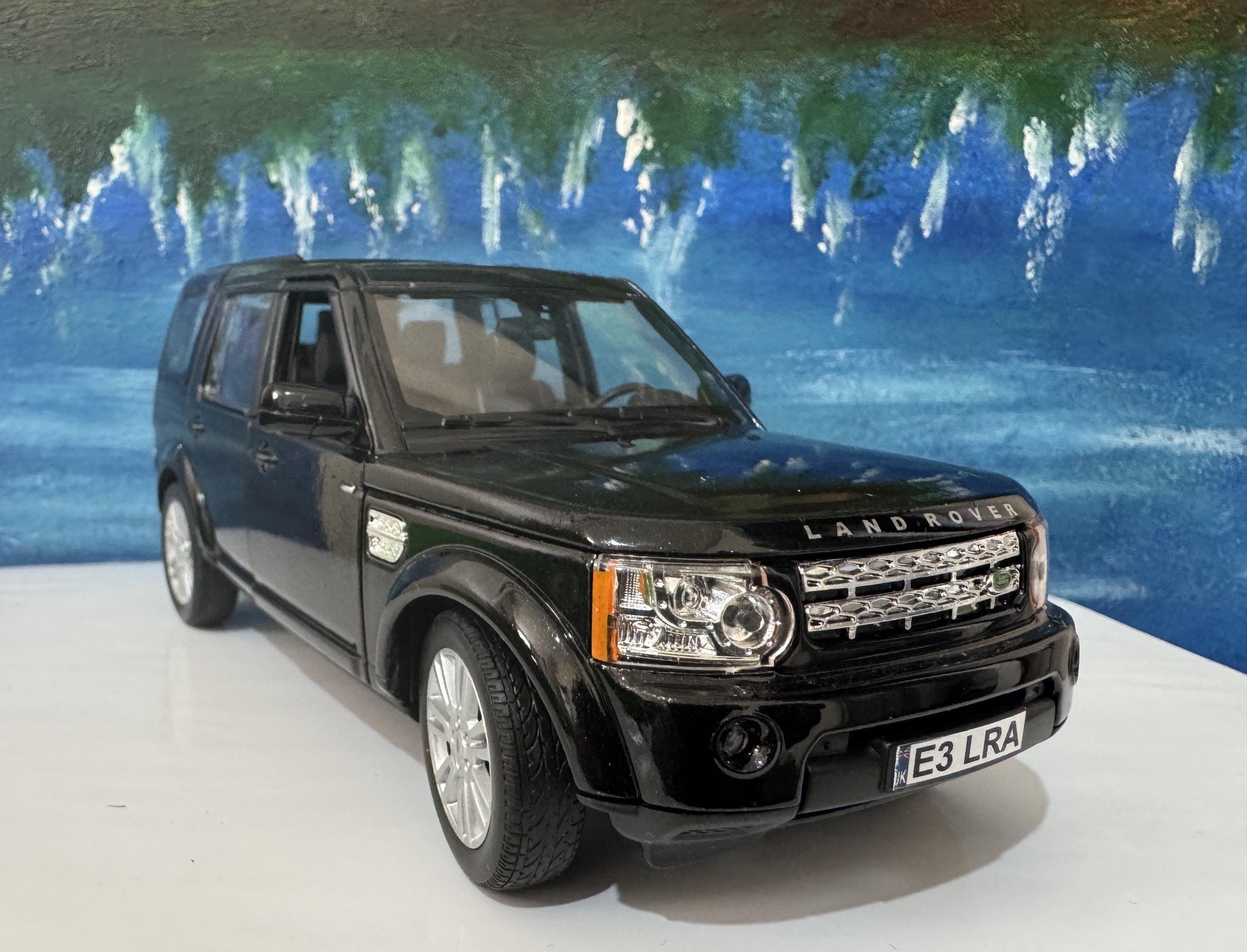 Land Rover Discovery 4 Diecast 1:24, Personalized Name Plate | Licensed by Welly | Gift for Boys, Girls, Dad, Mom, Grandad, Brother | Boxed