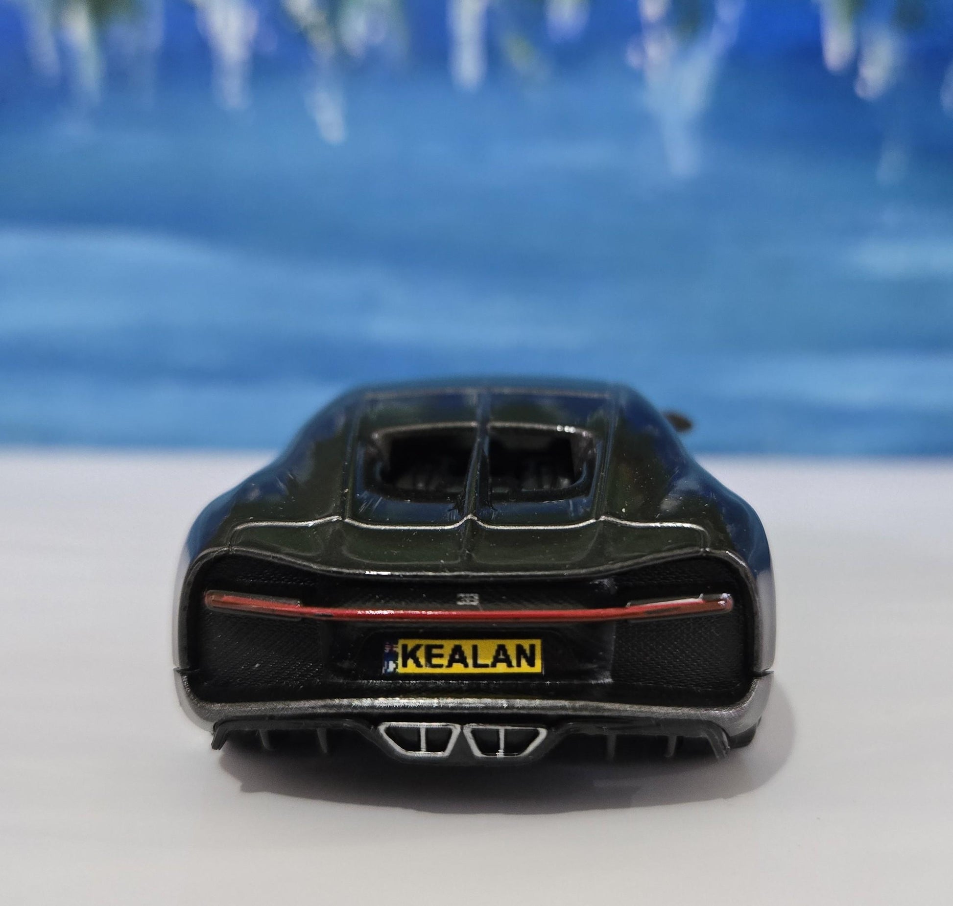 Custom Plates – Bugatti Chiron Grey 1:43 Scale Toy Car Model – Gift for Boy, Girl, Dad, Mom, Uncle, Grandad – Birthday or Christmas Present