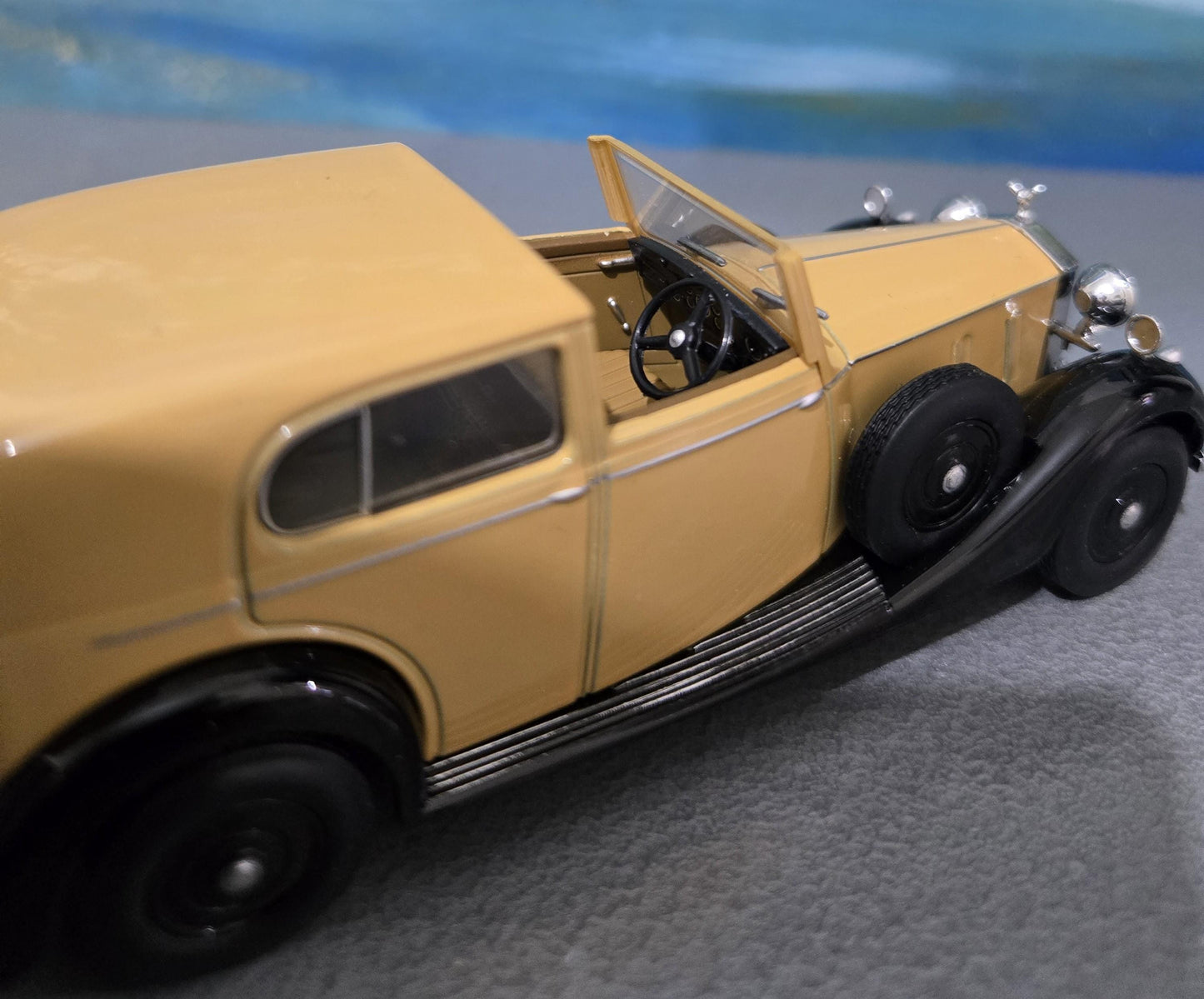 Personalized Rolls Royce Phantom 3 SdV HJ Mulliner Fawn Oxford Diecast Model – Custom Name Gift for Dad, Mom, Husband, Wife, Sister, Grandad