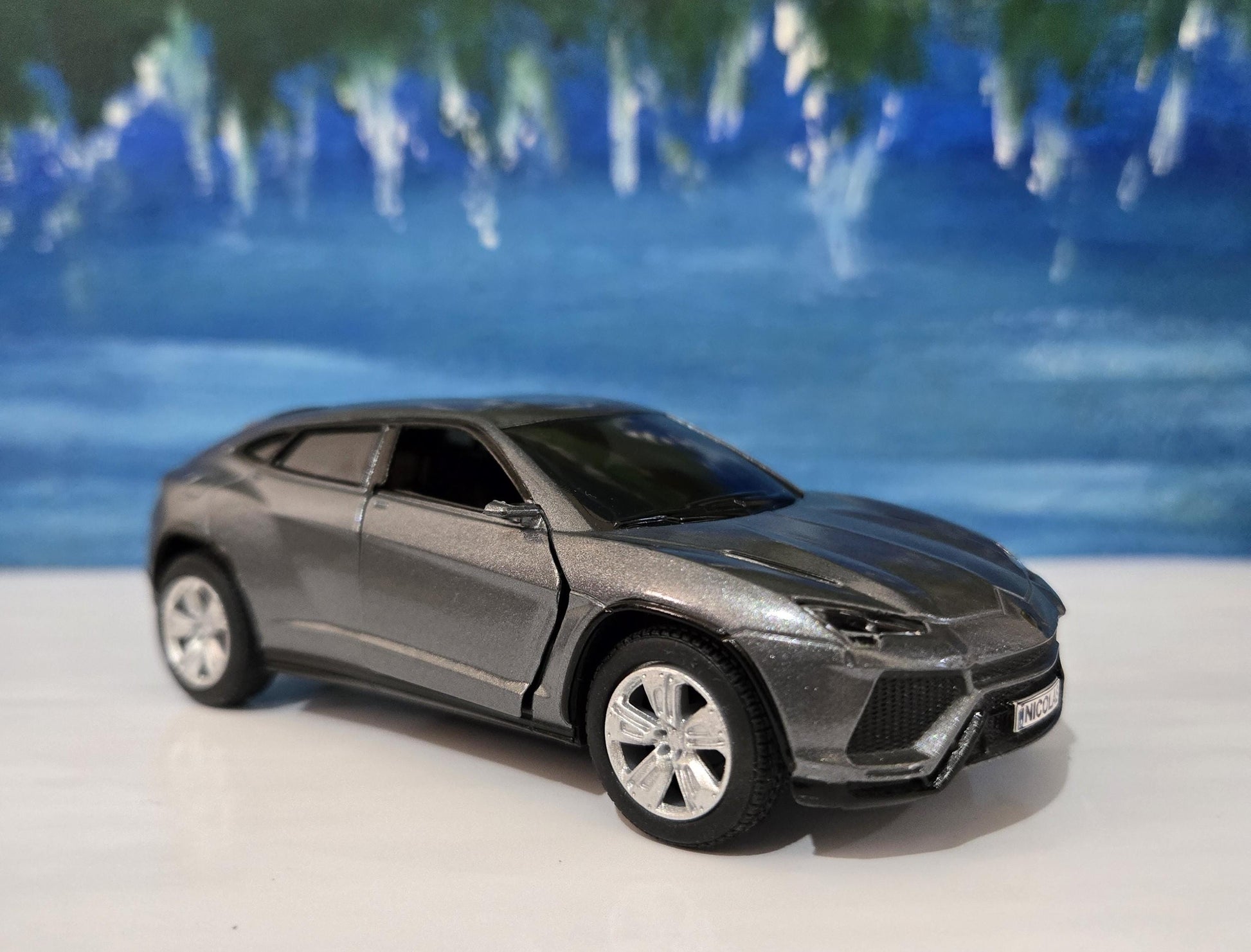 Grey Personalized Plate Lamborghini Urus 1:36 Scale Model Car – Gift for Dad, Mom, Brother – Birthday Collectible Toy – Gift Sleeve Included