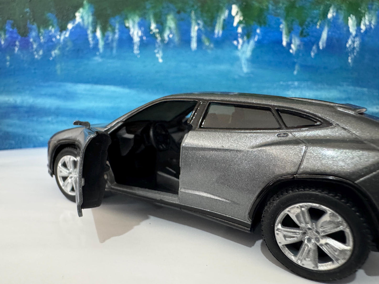 Grey Personalized Plate Lamborghini Urus 1:36 Scale Model Car – Gift for Dad, Mom, Brother – Birthday Collectible Toy – Gift Sleeve Included