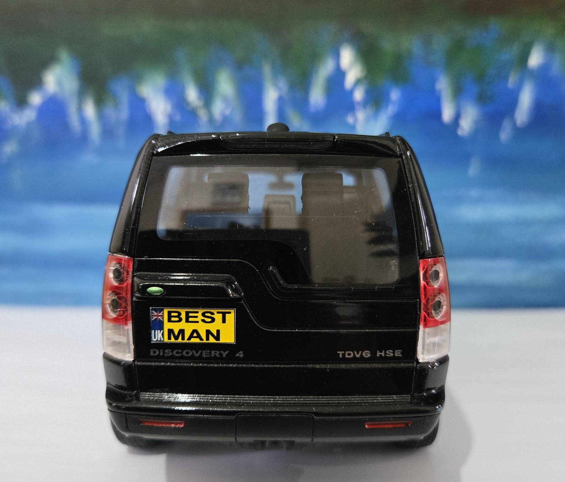 Land Rover Discovery 4 Diecast 1:24, Personalized Name Plate | Licensed by Welly | Gift for Boys, Girls, Dad, Mom, Grandad, Brother | Boxed