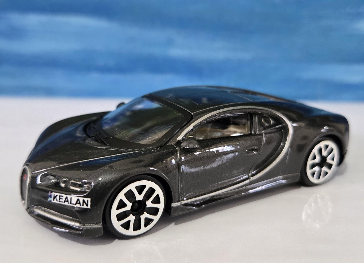 Custom Plates – Bugatti Chiron Grey 1:43 Scale Toy Car Model – Gift for Boy, Girl, Dad, Mom, Uncle, Grandad – Birthday or Christmas Present