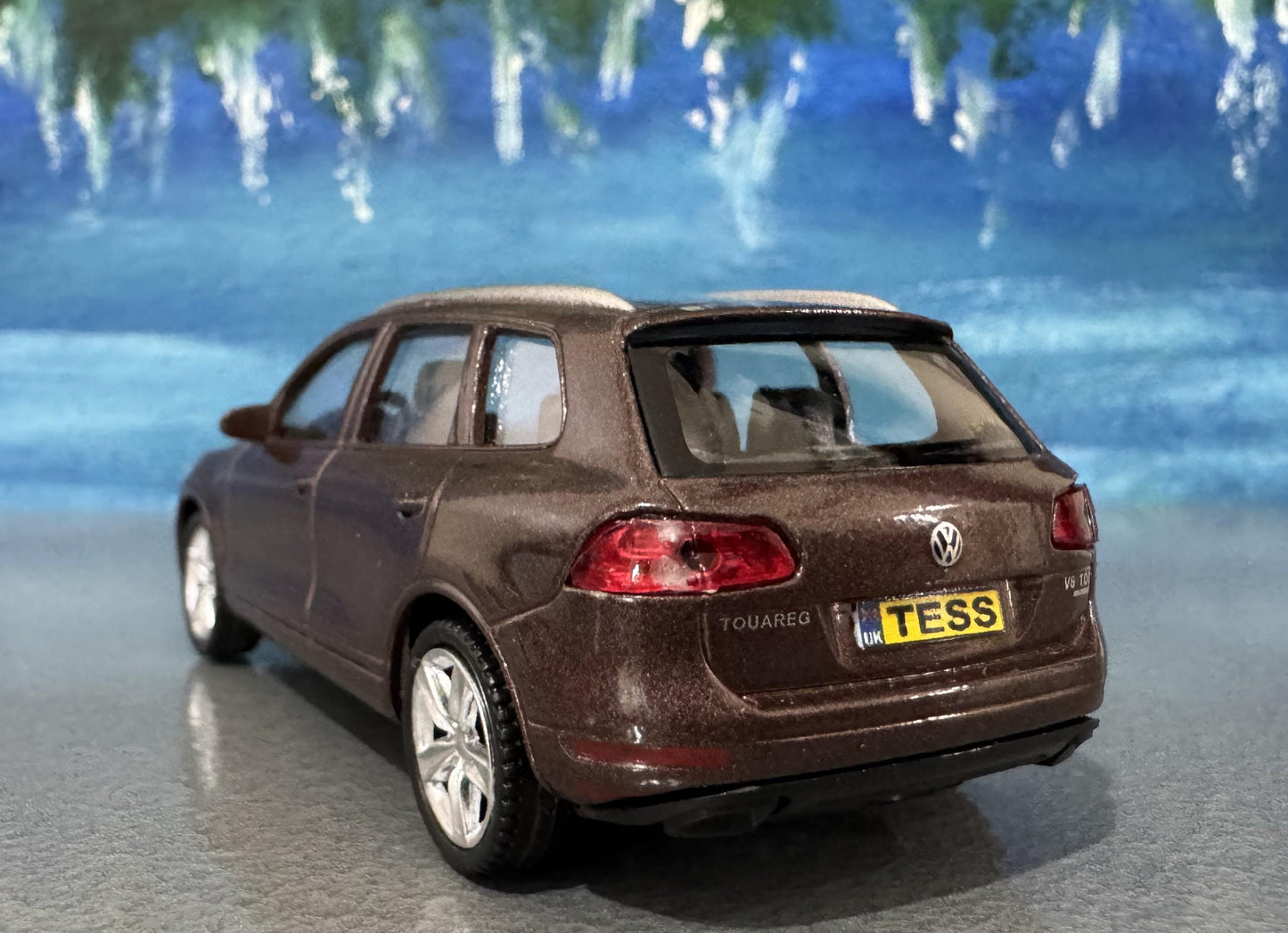 VW Volkswagen Touareg Toy Car, 1:43 Scale Model – Gift for Boy, Girl, Dad, Mom, Grandad, Birthday - Easter, Christmas gift - Boxed