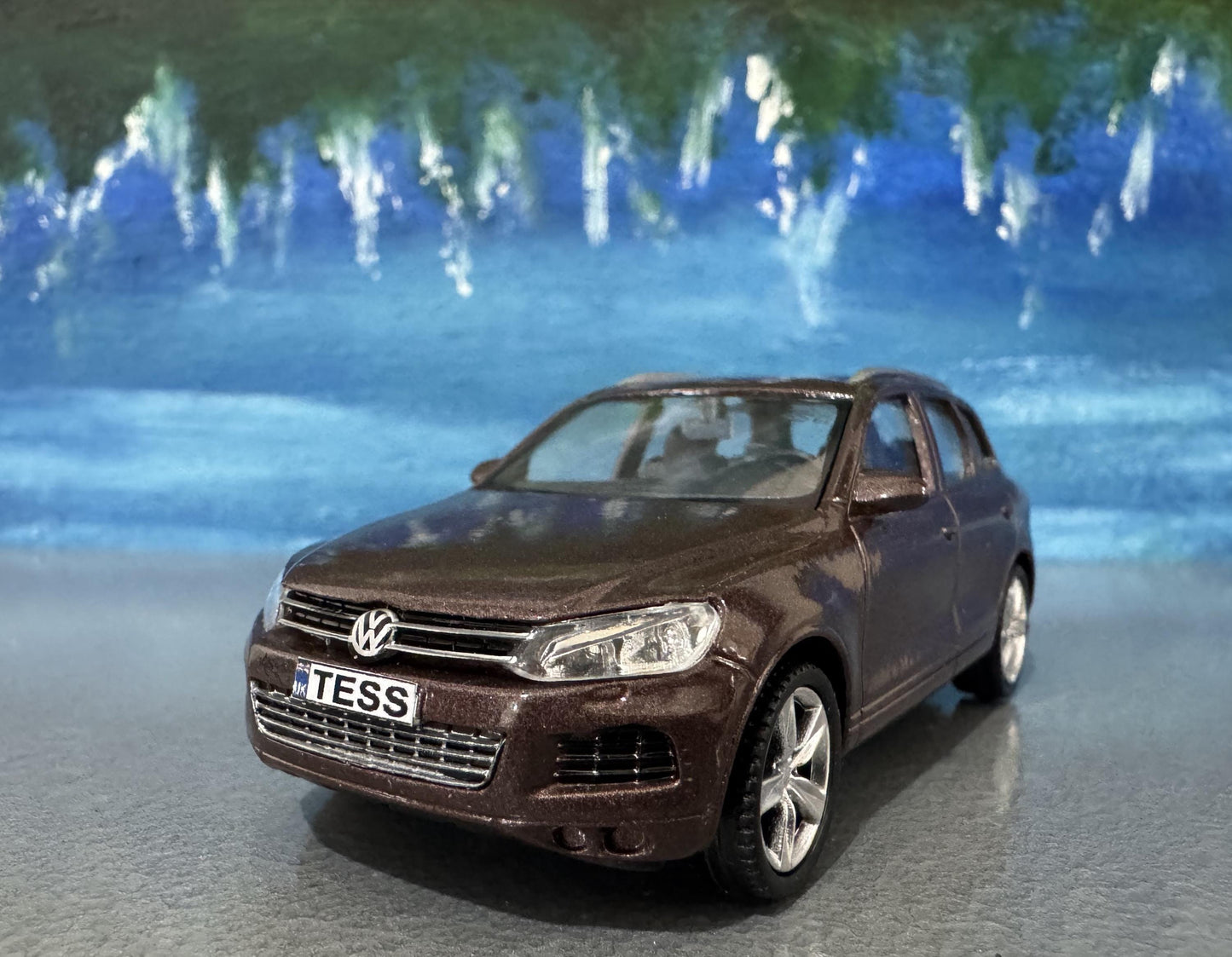 VW Volkswagen Touareg Toy Car, 1:43 Scale Model – Gift for Boy, Girl, Dad, Mom, Grandad, Birthday - Easter, Christmas gift - Boxed