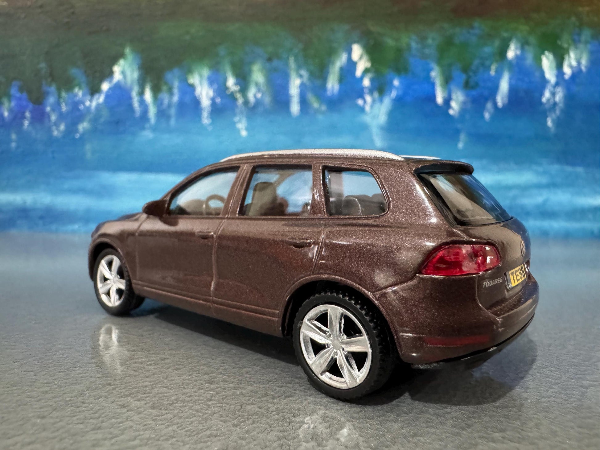 VW Volkswagen Touareg Toy Car, 1:43 Scale Model – Gift for Boy, Girl, Dad, Mom, Grandad, Birthday - Easter, Christmas gift - Boxed