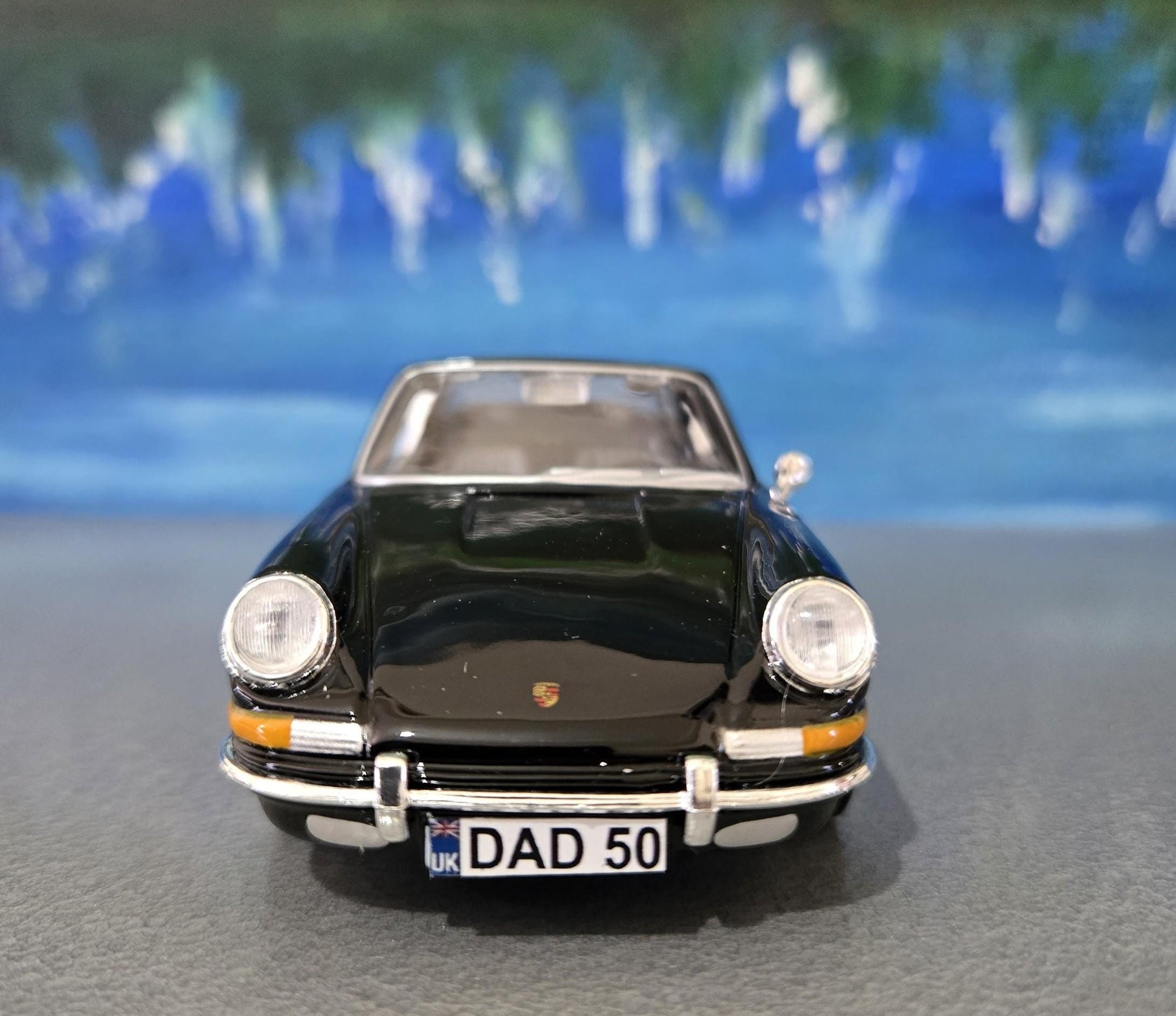 Porsche 911 Targa Black 1967 1:32 Scale Diecast Model Car toy – Gift for Kids, Dad, Mom – Birthday or Christmas Present – Boxed New