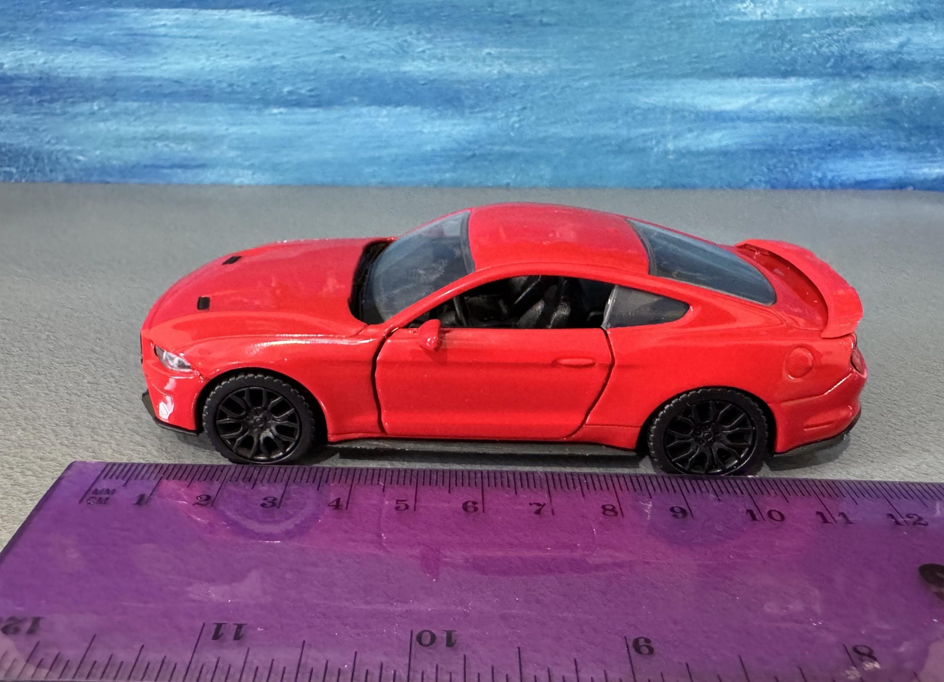 Motor Max Ford Mustang GT 2018 1:32 Red Diecast Model Car – Custom Name Plate – Collectible Gift for Dad, Car Lovers, Kids – Boxed Display