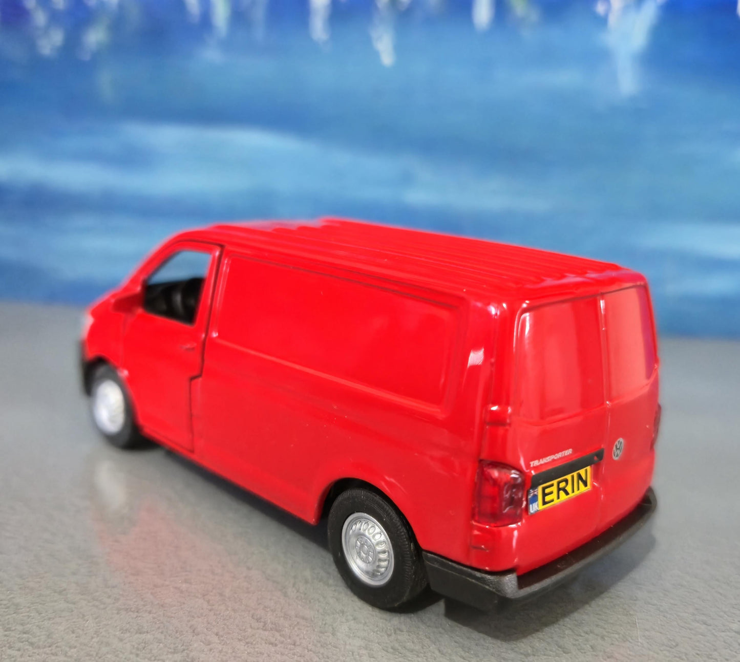 VW T6 Transporter Crew van Toy Car PERSONALISED PLATES 1:34 scale Model boy girl dad mom uncle grandad brother Birthday Easter gift Boxed