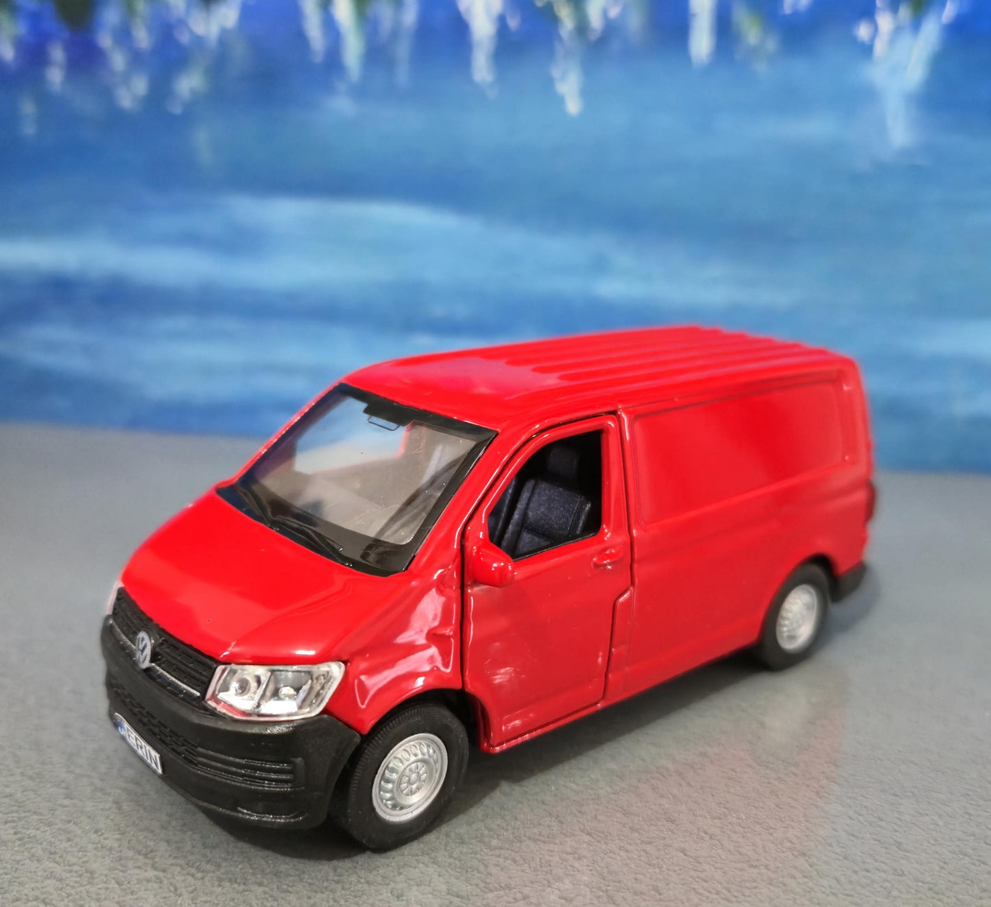 VW T6 Transporter Crew van Toy Car PERSONALISED PLATES 1:34 scale Model boy girl dad mom uncle grandad brother Birthday Easter gift Boxed