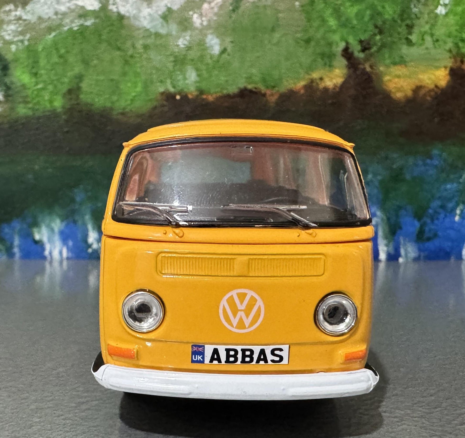 VW T2 Transporter Bus Toy Car PERSONALISED PLATES 1:39 scale Model boy girl dad mom uncle grandad brother Birthday Easter gift Boxed