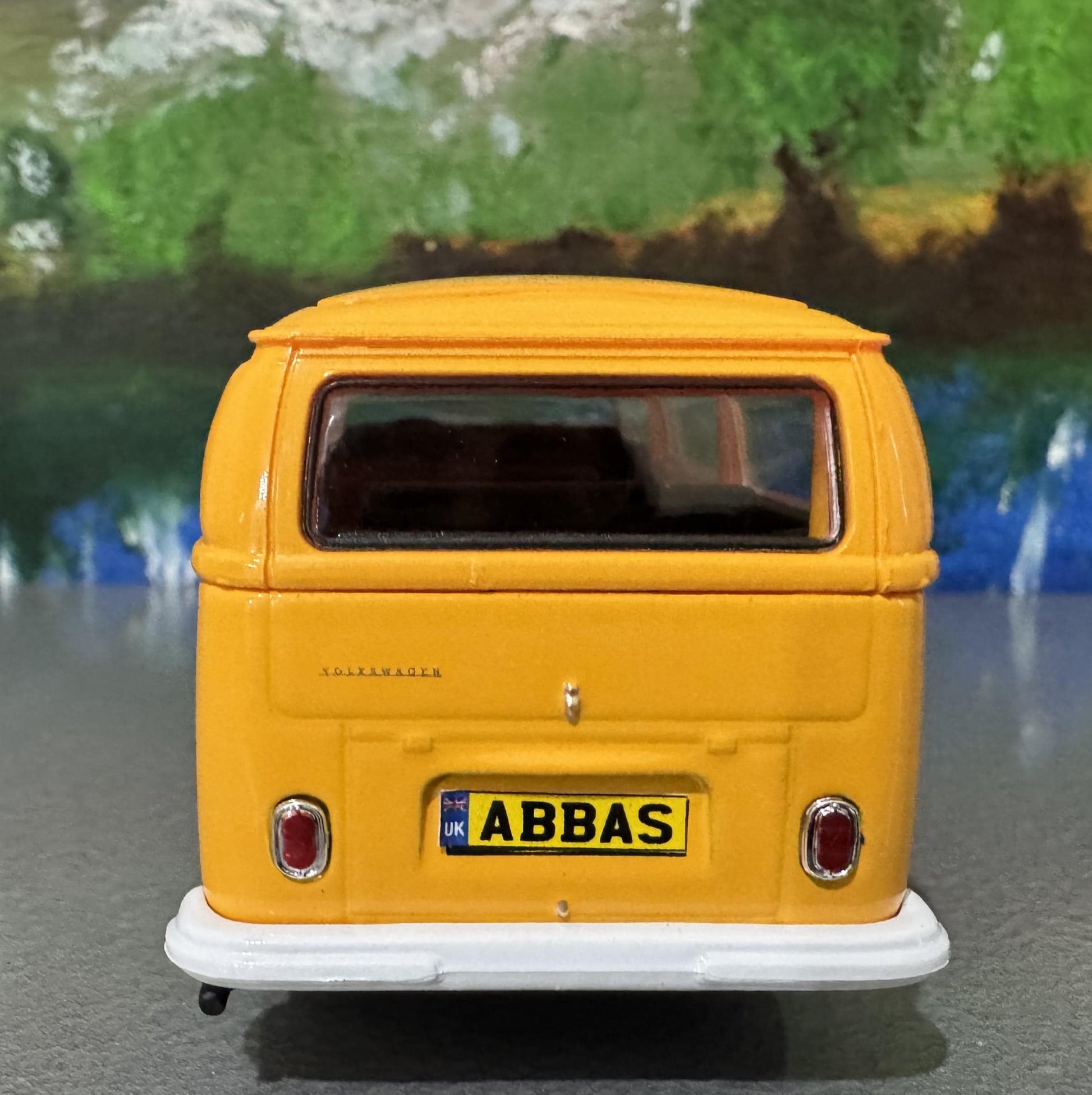 VW T2 Transporter Bus Toy Car PERSONALISED PLATES 1:39 scale Model boy girl dad mom uncle grandad brother Birthday Easter gift Boxed