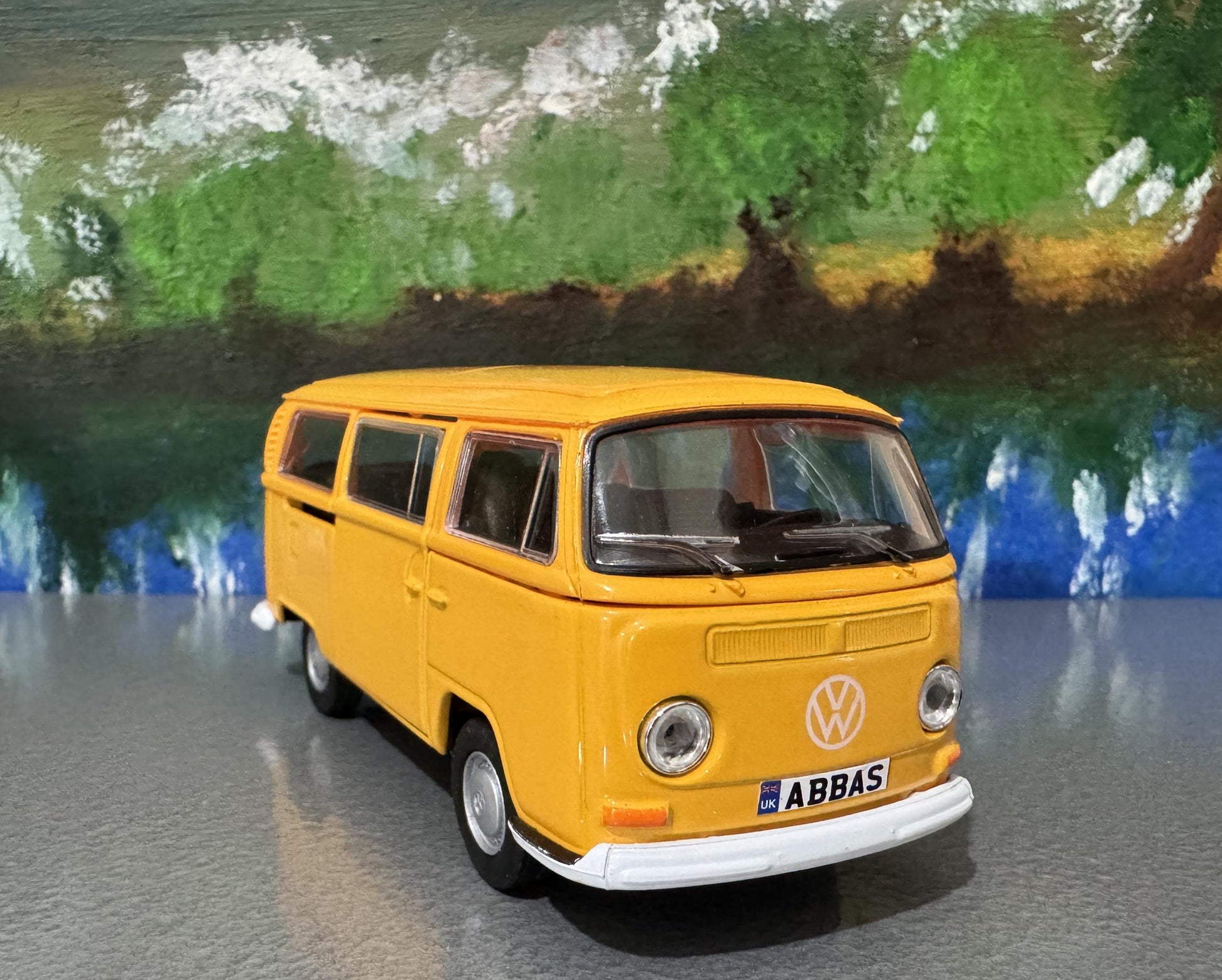 VW T2 Transporter Bus Toy Car PERSONALISED PLATES 1:39 scale Model boy girl dad mom uncle grandad brother Birthday Easter gift Boxed