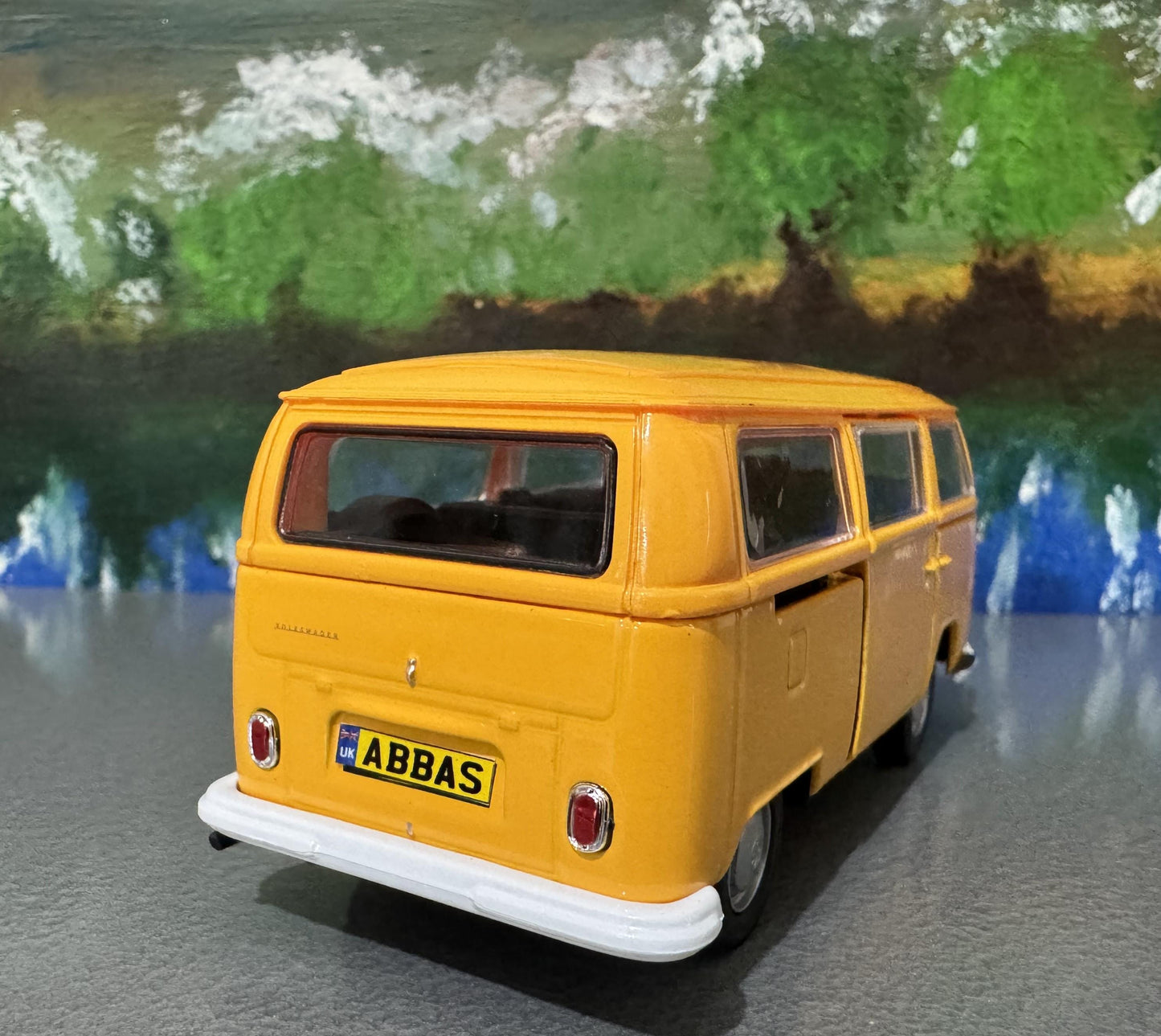 VW T2 Transporter Bus Toy Car PERSONALISED PLATES 1:39 scale Model boy girl dad mom uncle grandad brother Birthday Easter gift Boxed