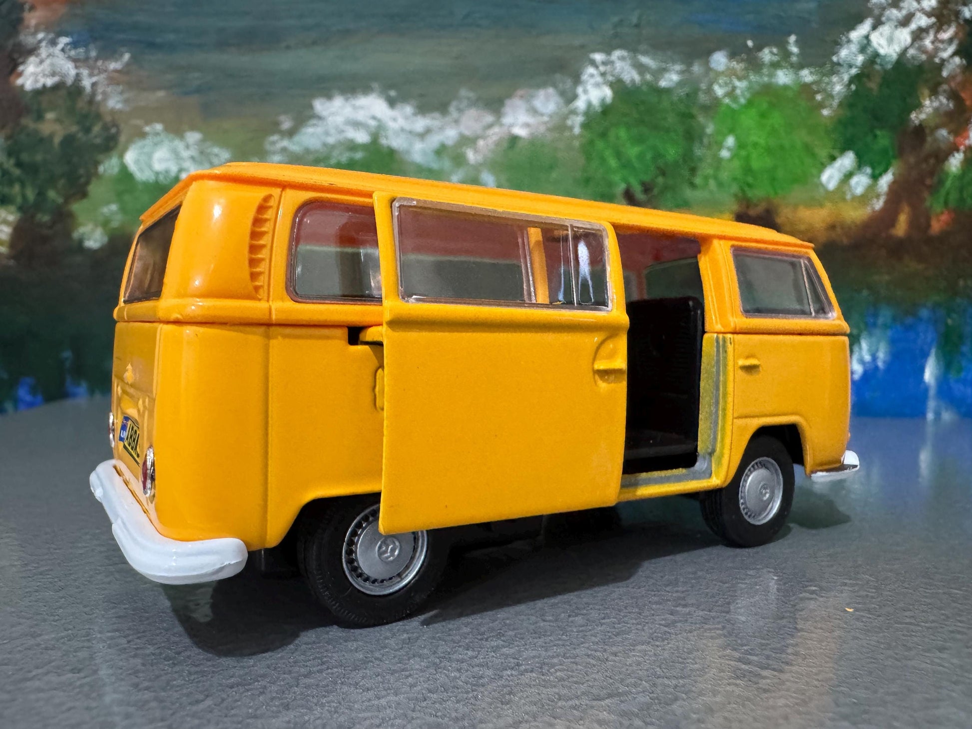 VW T2 Transporter Bus Toy Car PERSONALISED PLATES 1:39 scale Model boy girl dad mom uncle grandad brother Birthday Easter gift Boxed