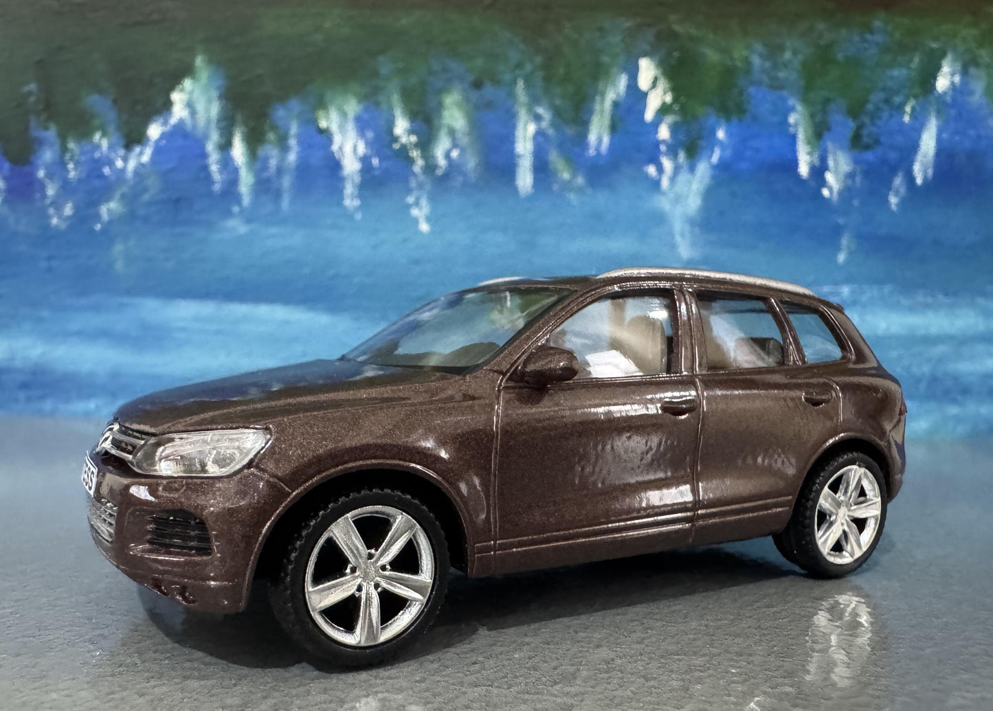 VW Volkswagen Touareg Toy Car, 1:43 Scale Model – Gift for Boy, Girl, Dad, Mom, Grandad, Birthday - Easter, Christmas gift - Boxed