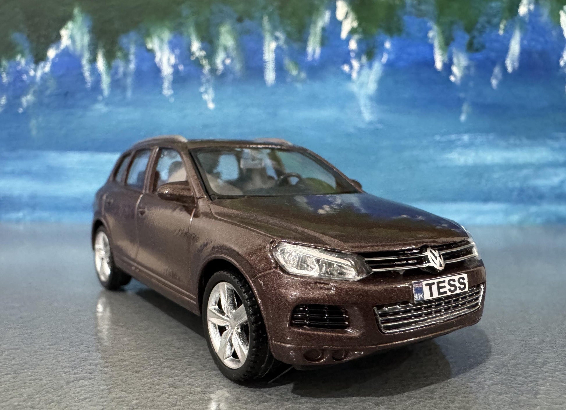 VW Volkswagen Touareg Toy Car, 1:43 Scale Model – Gift for Boy, Girl, Dad, Mom, Grandad, Birthday - Easter, Christmas gift - Boxed