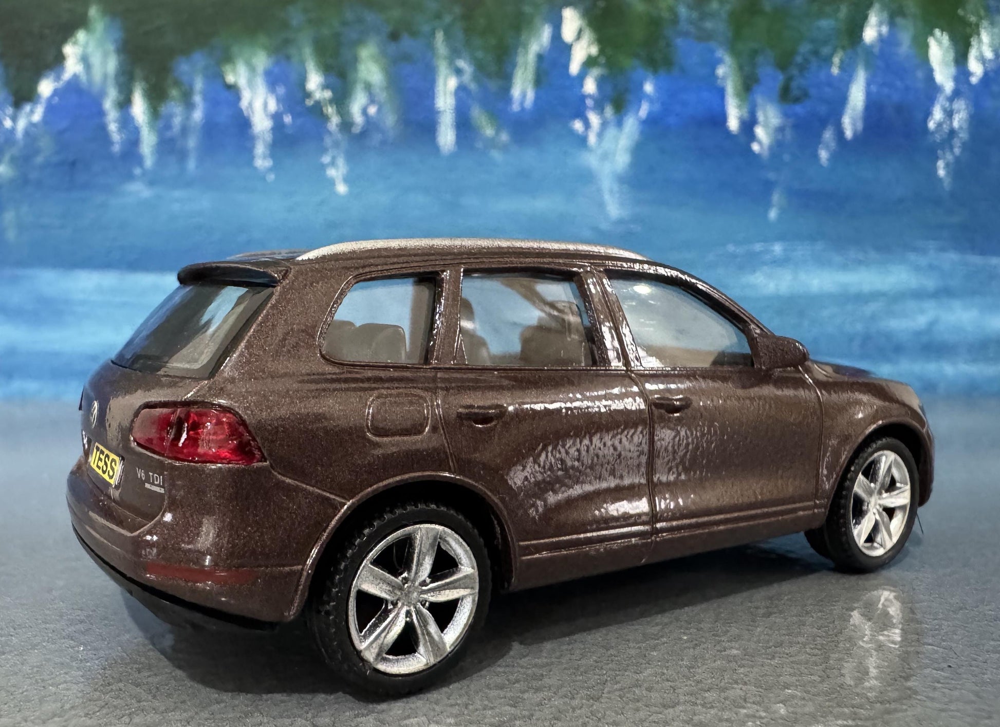 VW Volkswagen Touareg Toy Car, 1:43 Scale Model – Gift for Boy, Girl, Dad, Mom, Grandad, Birthday - Easter, Christmas gift - Boxed