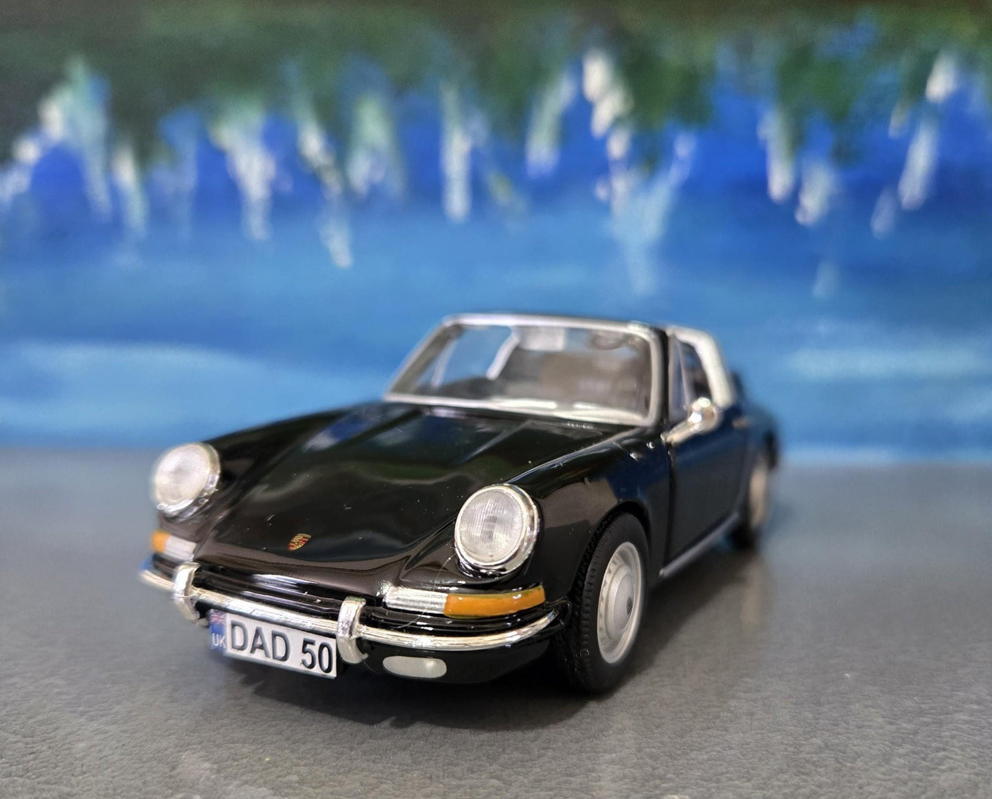 Porsche 911 Targa Black 1967 1:32 Scale Diecast Model Car toy – Gift for Kids, Dad, Mom – Birthday or Christmas Present – Boxed New