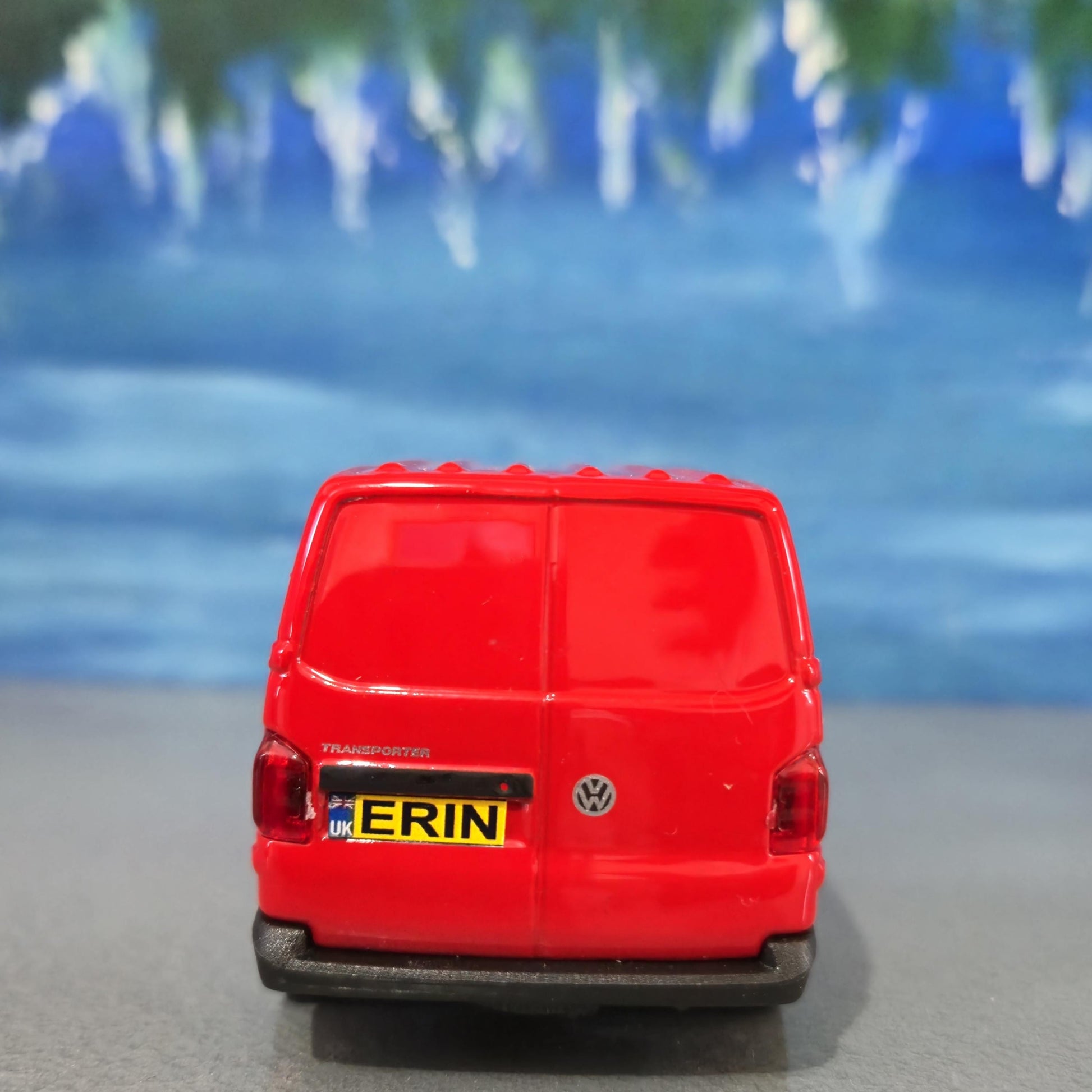 VW T6 Transporter Crew van Toy Car PERSONALISED PLATES 1:34 scale Model boy girl dad mom uncle grandad brother Birthday Easter gift Boxed
