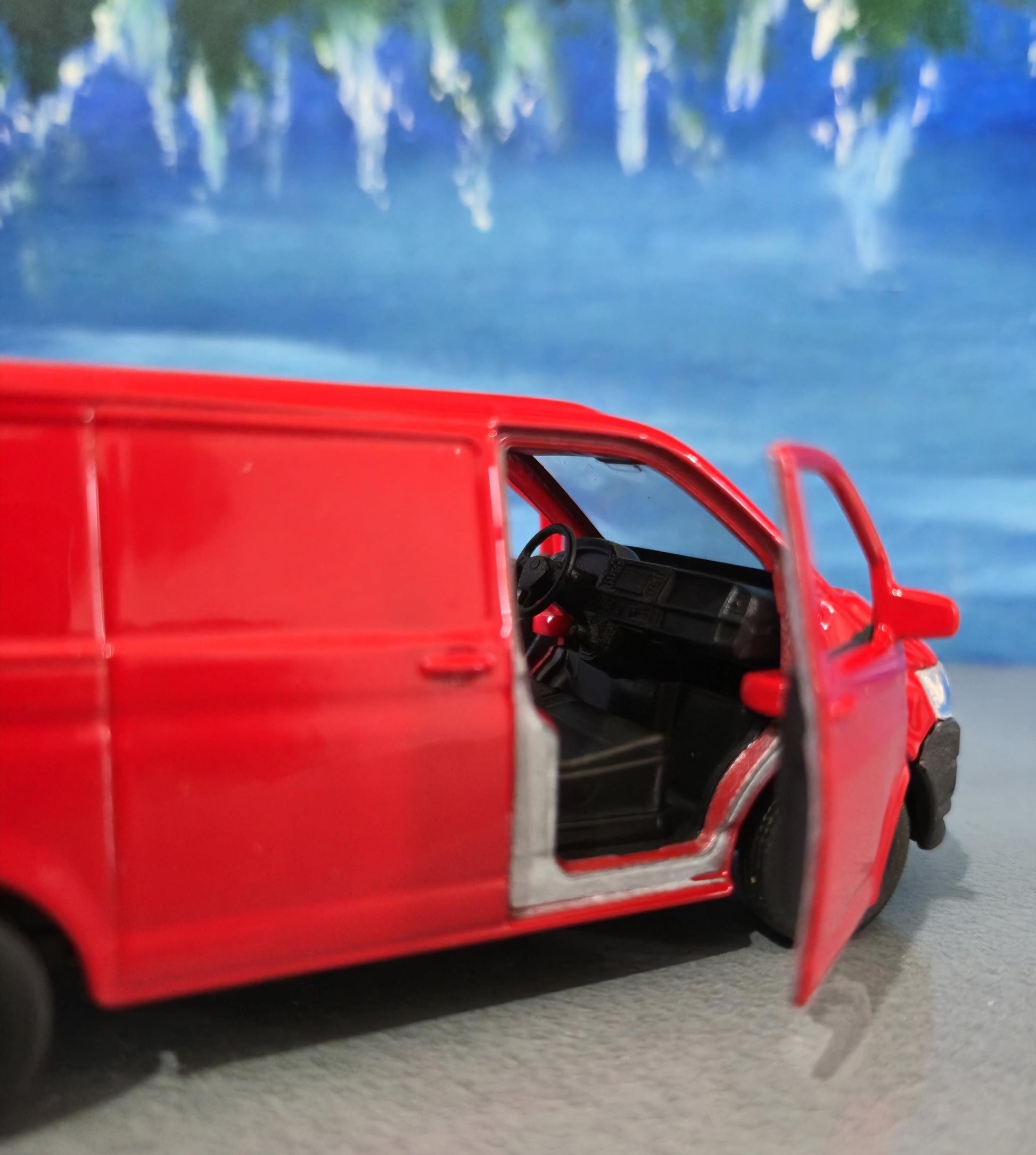VW T6 Transporter Crew van Toy Car PERSONALISED PLATES 1:34 scale Model boy girl dad mom uncle grandad brother Birthday Easter gift Boxed