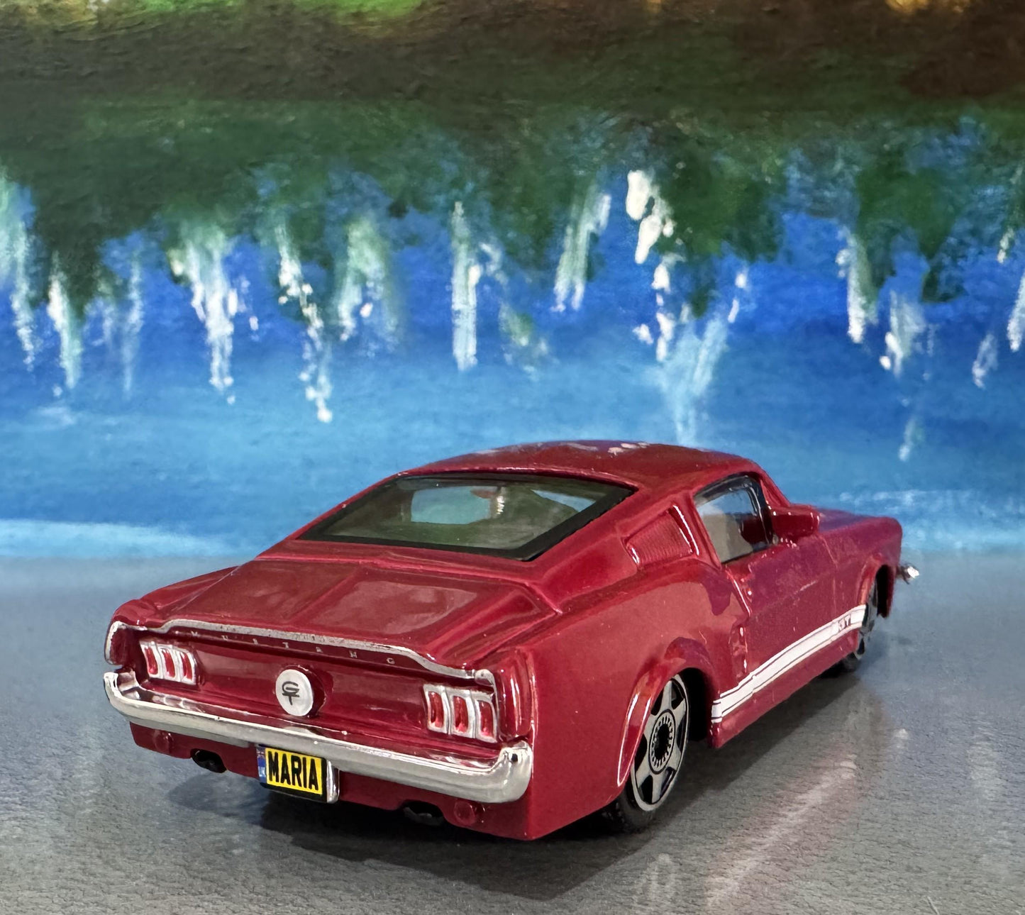 1967 Ford Mustang GT RED Diecast Model Car 1:43 Scale – Gift for Car Enthusiasts, Boys, Girls, Uncle, Grandad, Collectors New Boxed