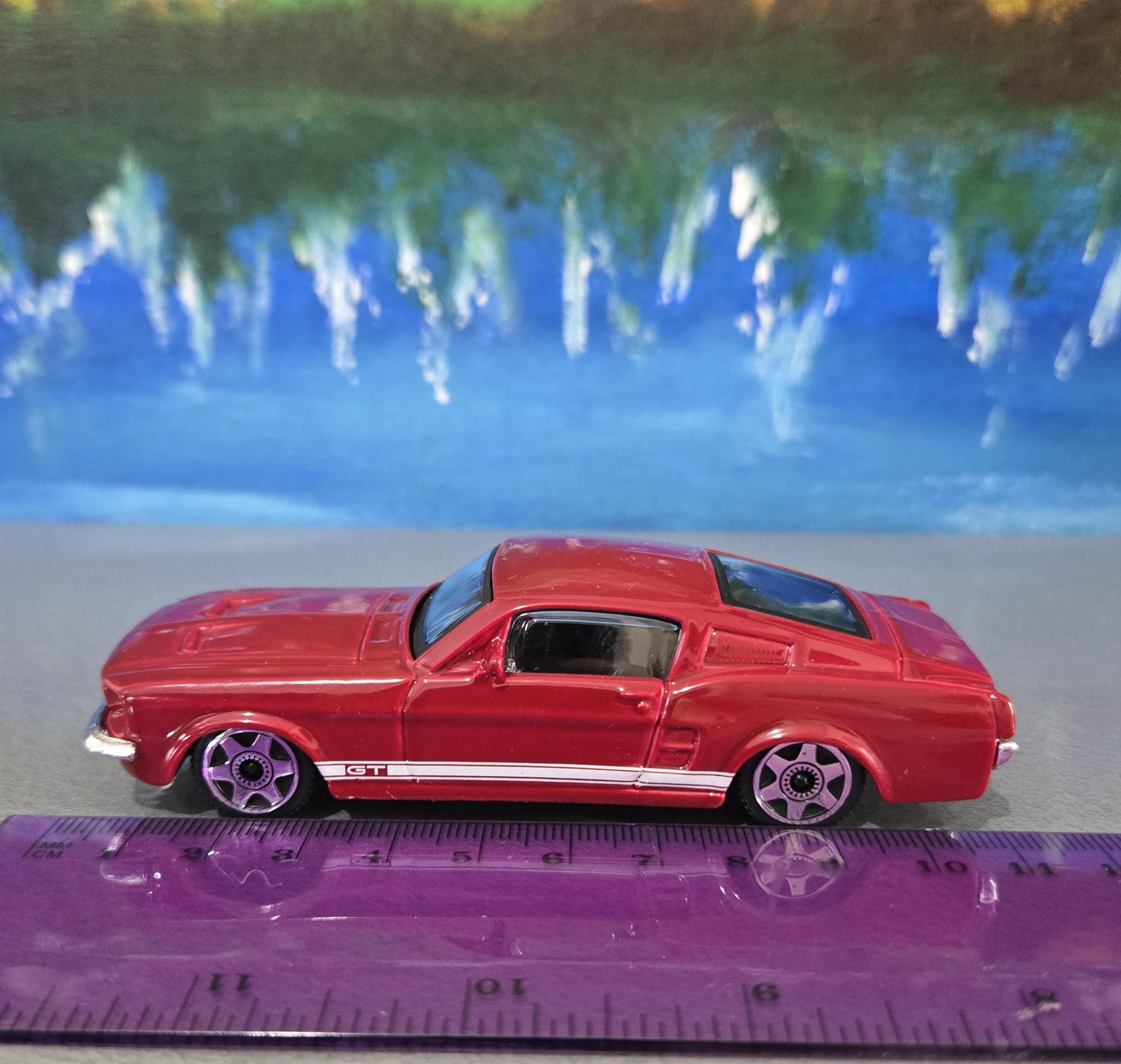 1967 Ford Mustang GT RED Diecast Model Car 1:43 Scale – Gift for Car Enthusiasts, Boys, Girls, Uncle, Grandad, Collectors New Boxed