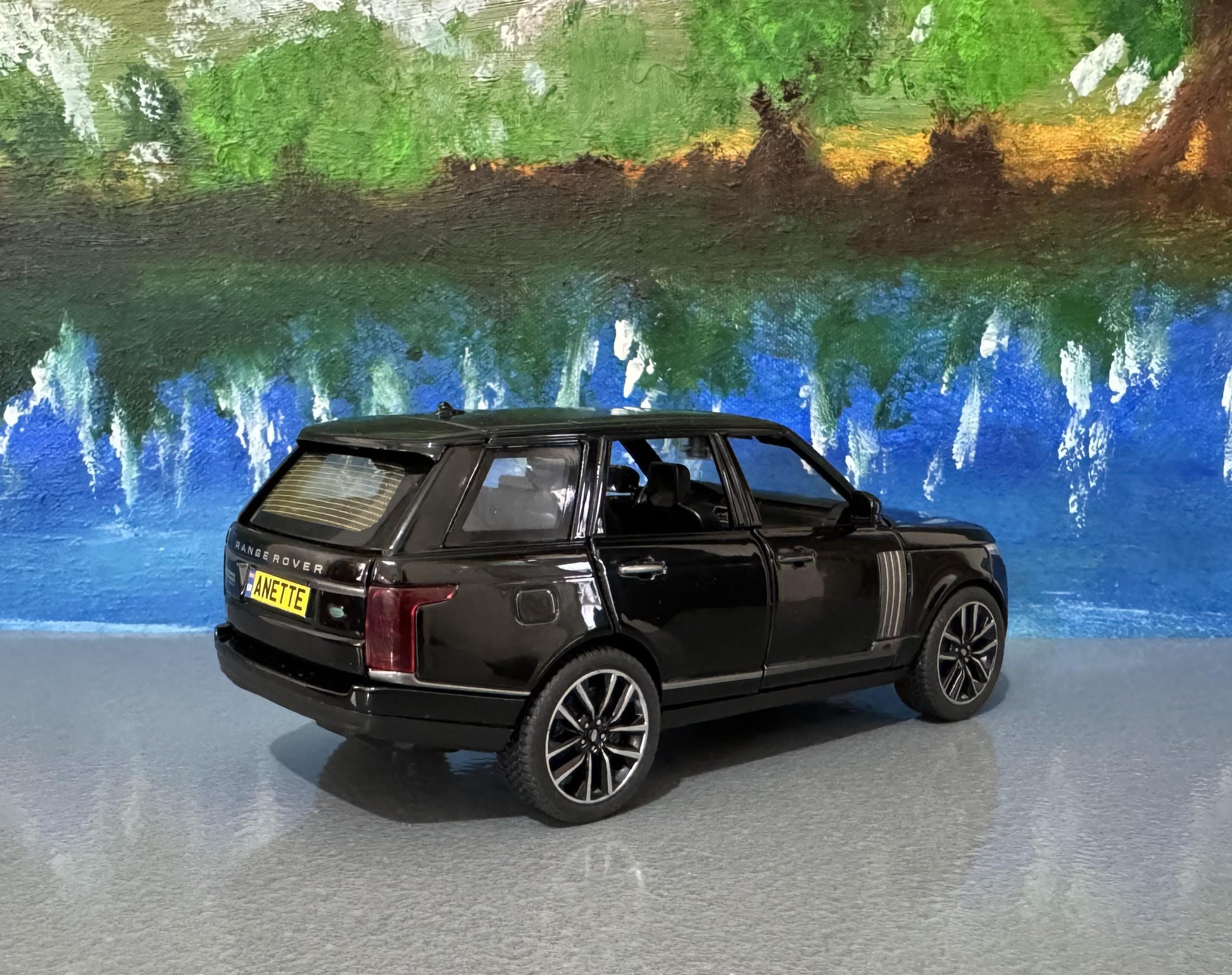 QY TOYS 1:32 Licensed Land Rover Range Rover SV 50th Anniversary Diecast Model Car – Light & Sound Pull Back Toy – Personalised Plate Gift