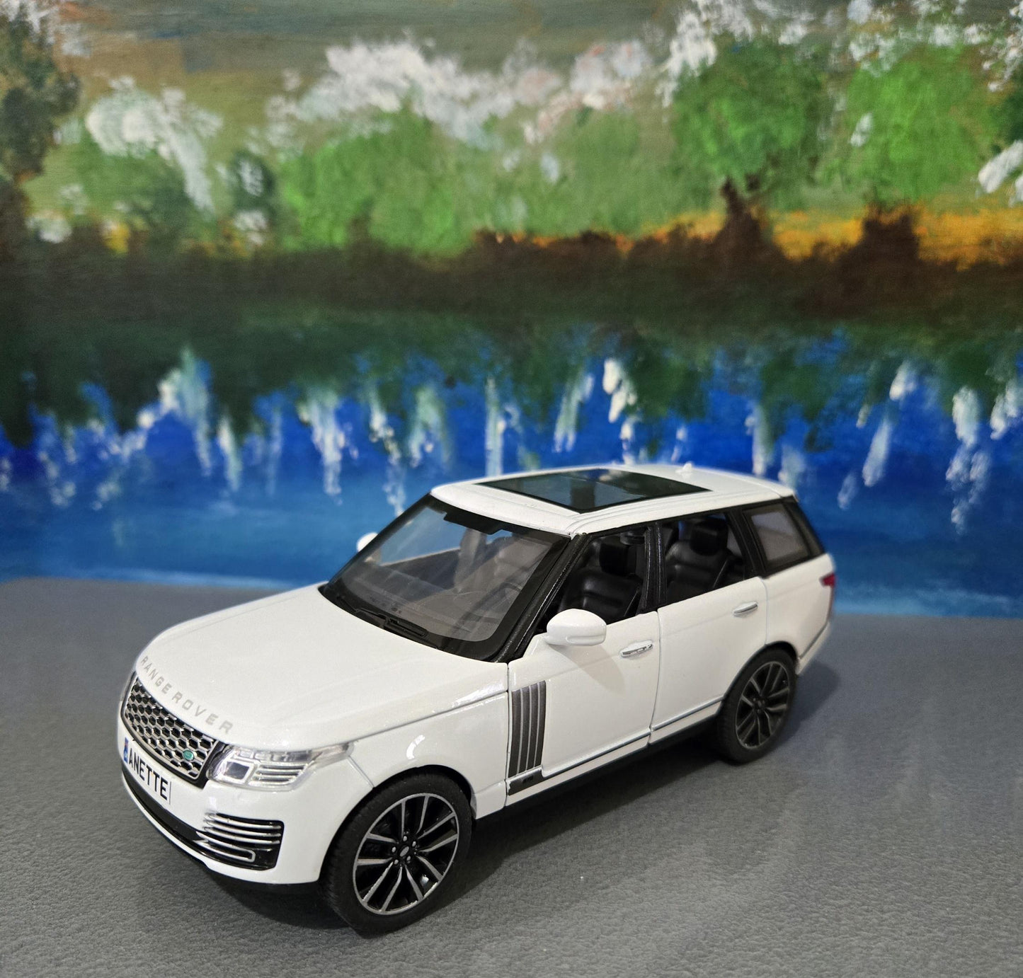 1:32 Land Rover Range Rover SV Diecast Model Car, Toy with Light & Sound - Personalised Gift for Him, 50th Anniversary Edition, Pearl White