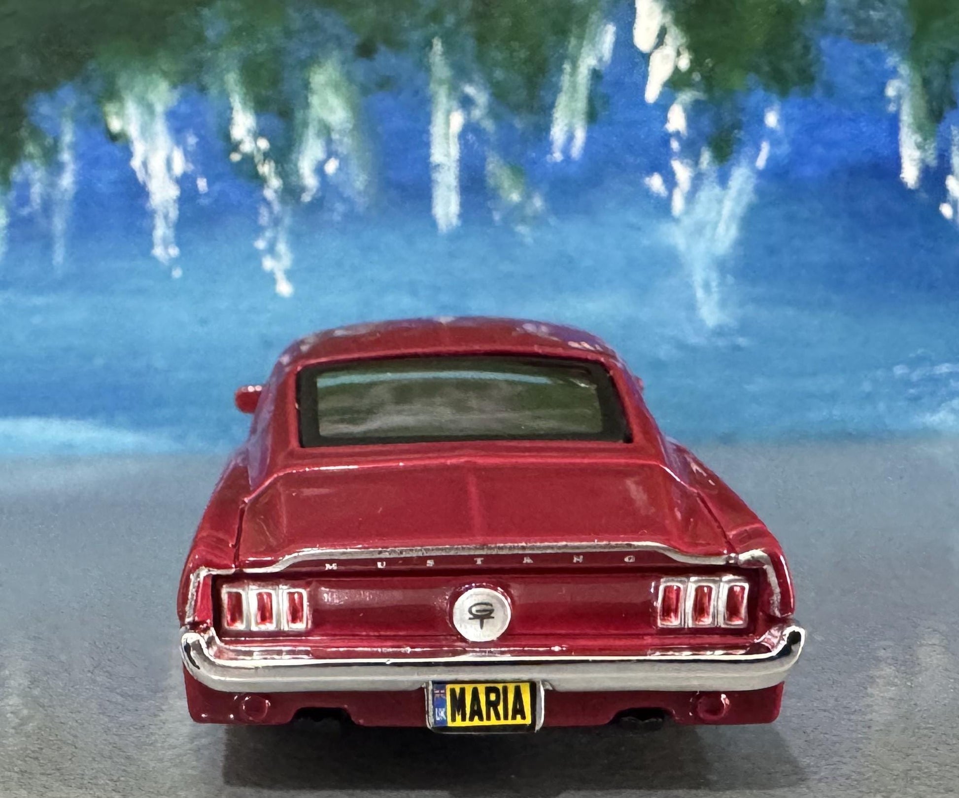 1967 Ford Mustang GT RED Diecast Model Car 1:43 Scale – Gift for Car Enthusiasts, Boys, Girls, Uncle, Grandad, Collectors New Boxed