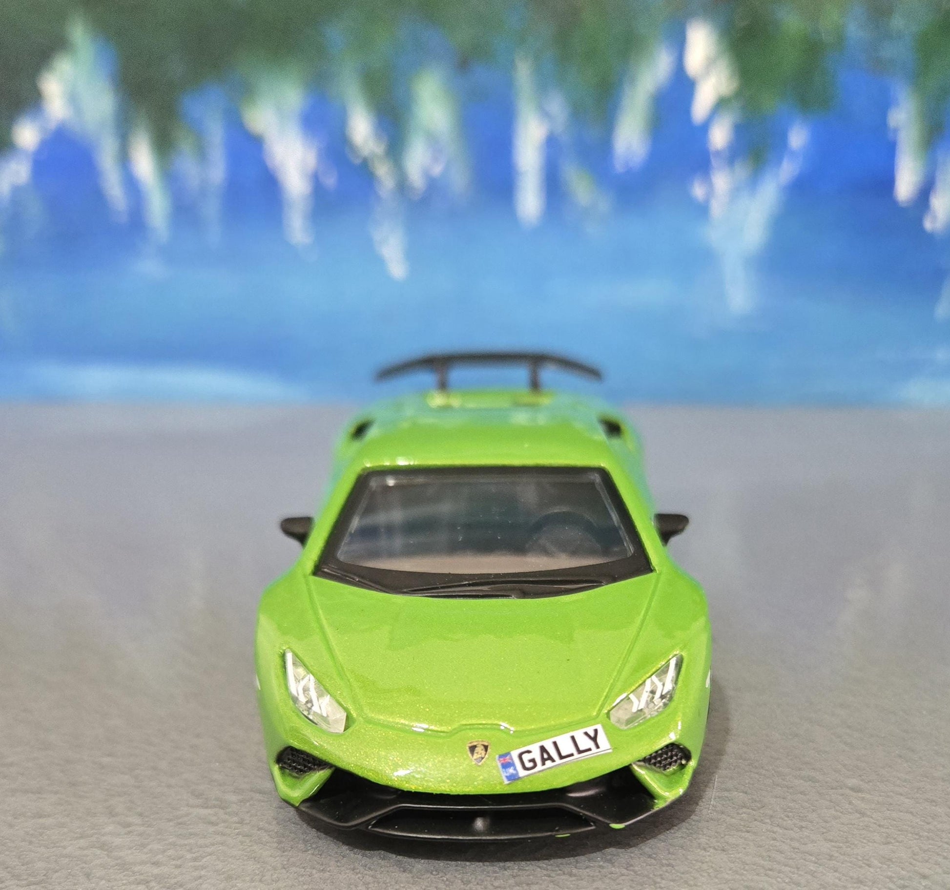 Lamborghini Huracan 1:43 Model Car – Personalized Plates | Gift for Boy, Girl, Dad, Mom, Uncle, Grandad | Birthday Christmas Present Boxed