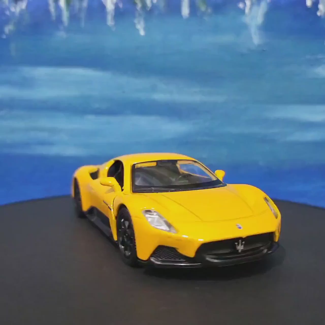 Licensed Maserati MC20 Yellow, 1/36 scale diecast car, car model metal, Diecast collection, Maserati, Model metal car Brand New Gift Boxed
