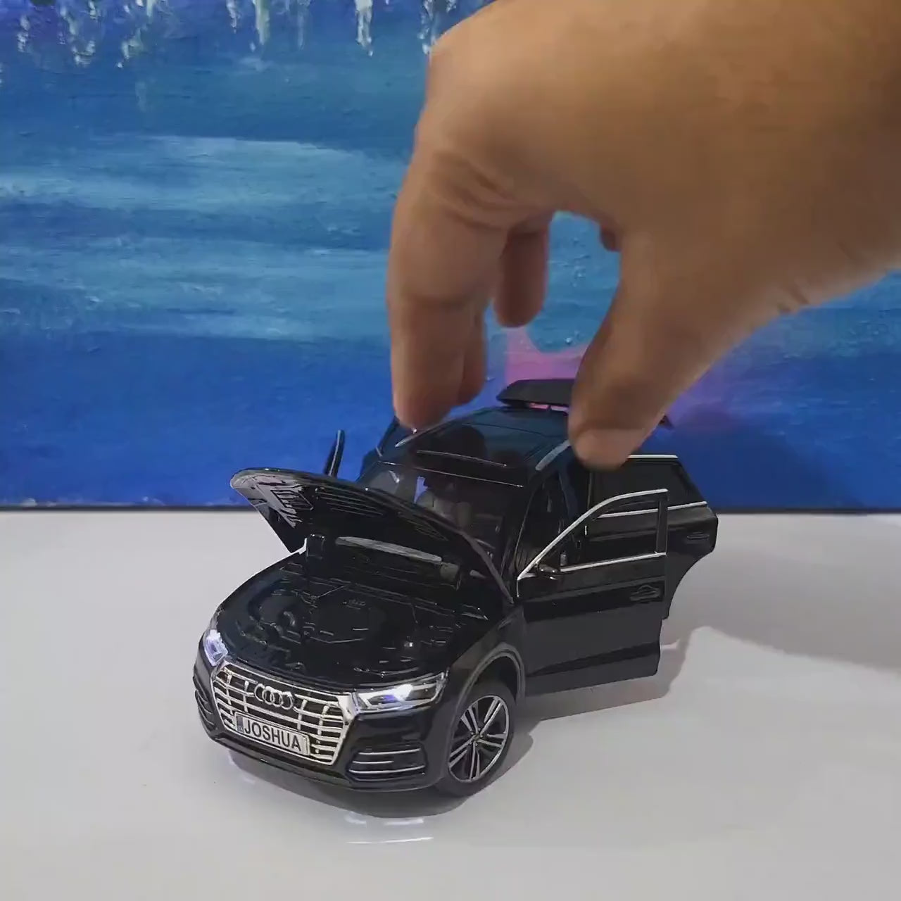 Personalized Audi Q5 Toy Car | 1:32 Scale Model | Light & Sound | Opening Doors Bonnet Boot | Dad Boy Birthday Gift | Boxed High Quality