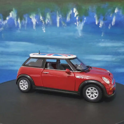 Custom Name Plate Mini Cooper S Model Car: England Flag Die-Cast (1/28 Scale)