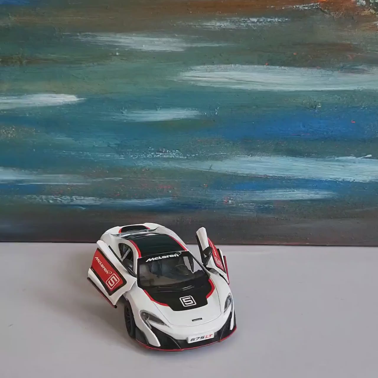 Personalised McLaren 675LT Display Plate – 1:34 Scale Model Car Gift for Dad Mom Boy Girl Grandad Uncle Brother Birthday Sleeve Present