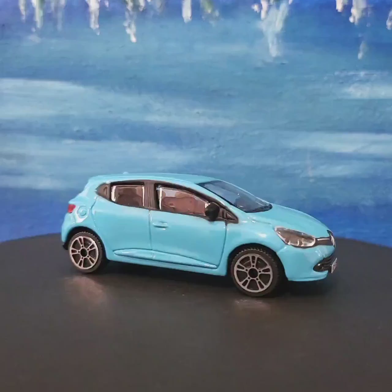 Renault Clio Toy Car 1:43 Scale, Personalized Plates – Gift for Boy Girl Dad Mom Uncle Grandad Brother – Birthday or Christmas Present Boxed