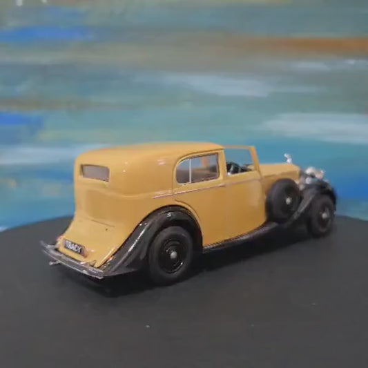 Personalized Rolls Royce Phantom 3 SdV HJ Mulliner Fawn Oxford Diecast Model – Custom Name Gift for Dad, Mom, Husband, Wife, Sister, Grandad